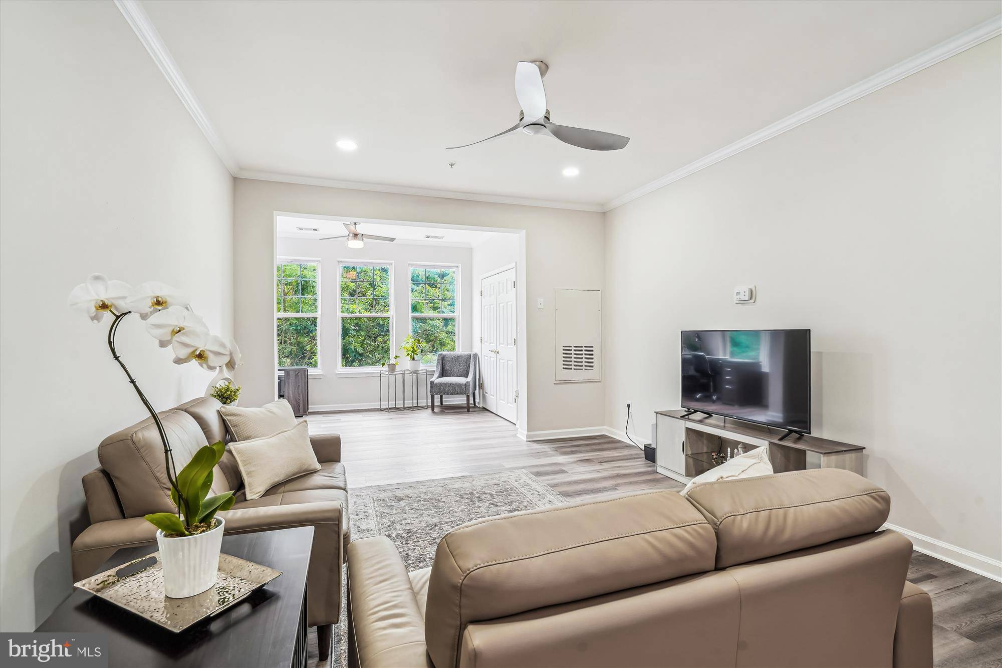 Gaithersburg, MD 20878,301 HIGH GABLES DR #305