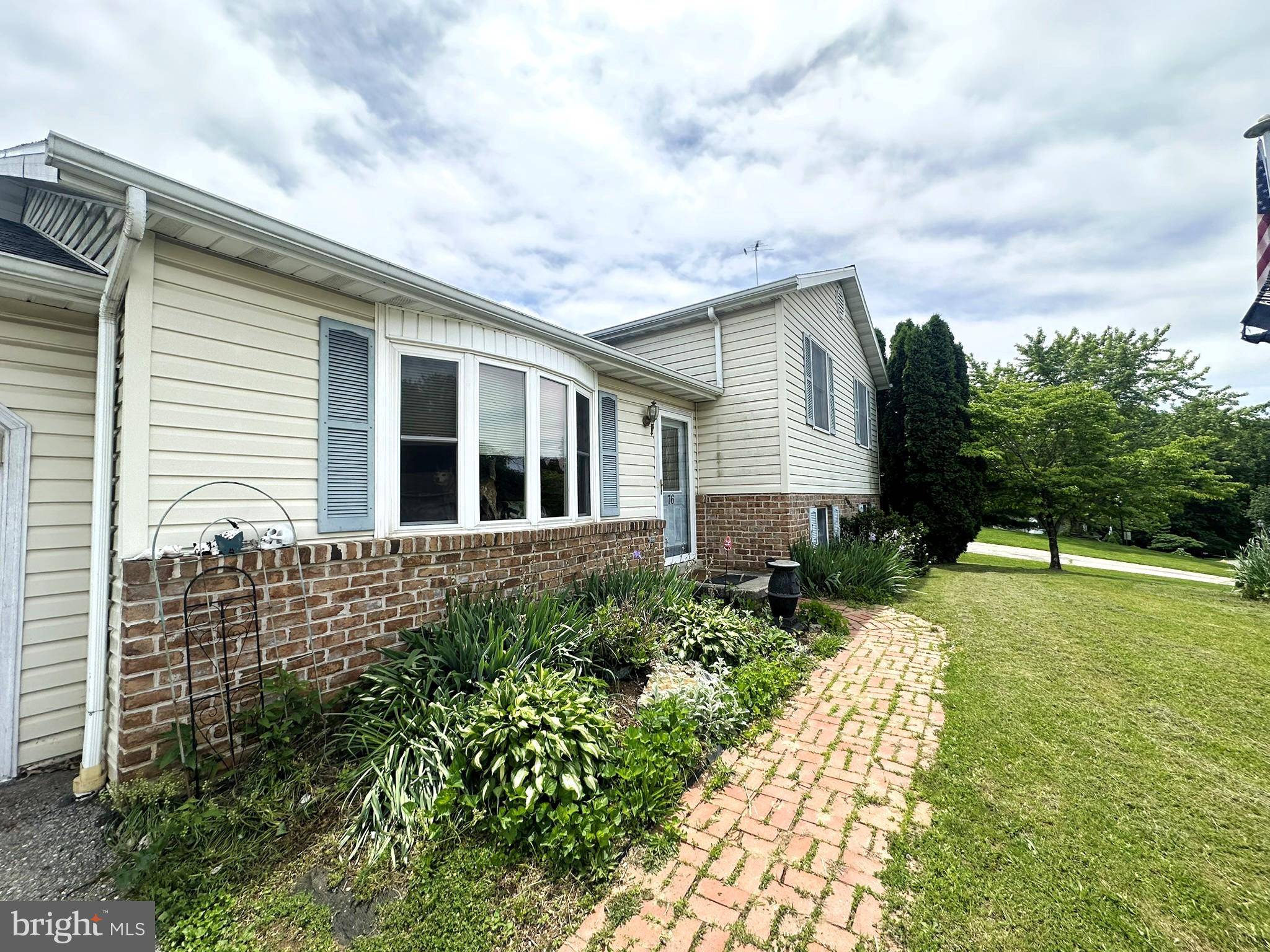Hanover, PA 17331,76 MOORE DR