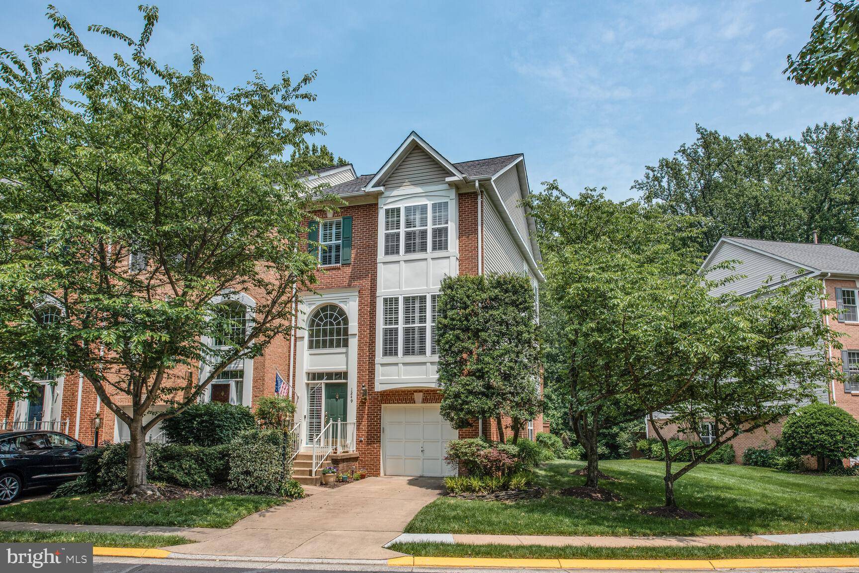 Reston, VA 20194,1249 WILD HAWTHORN WAY