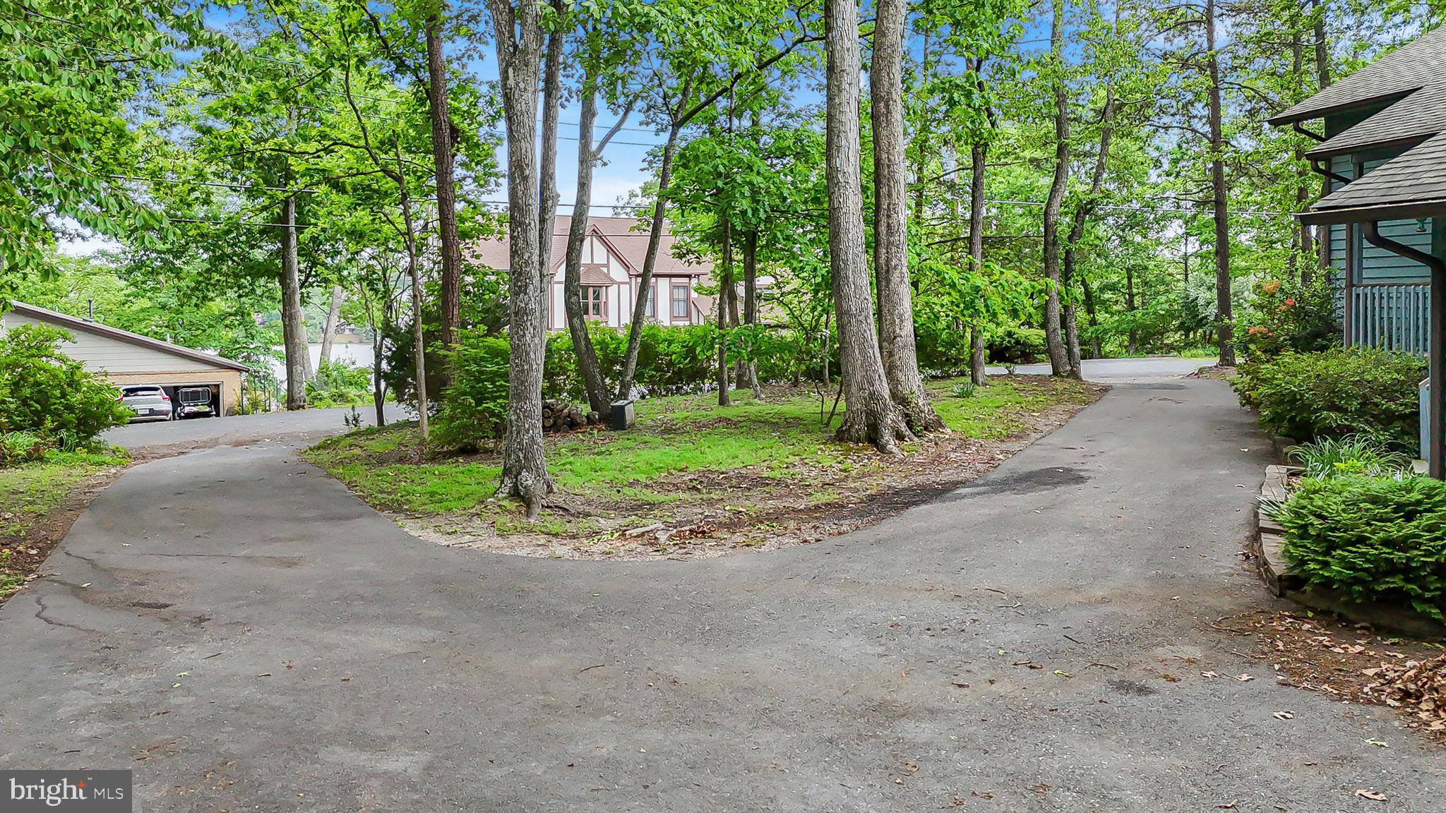 Cross Junction, VA 22625,200 SUNSET CIR