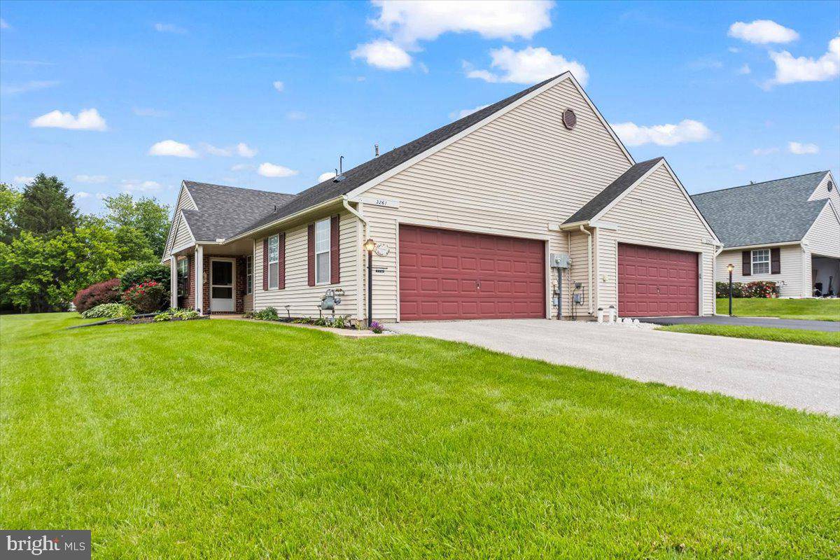Dover, PA 17315,3261 FALCON LN