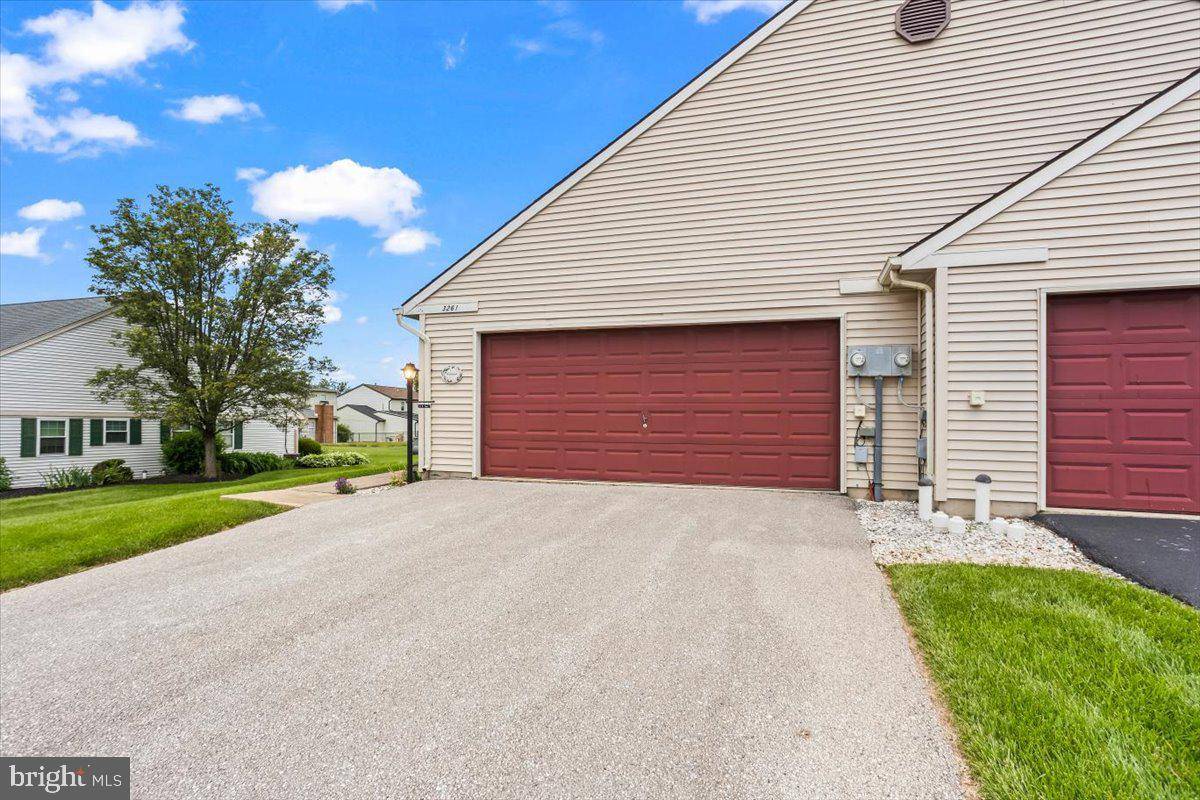 Dover, PA 17315,3261 FALCON LN