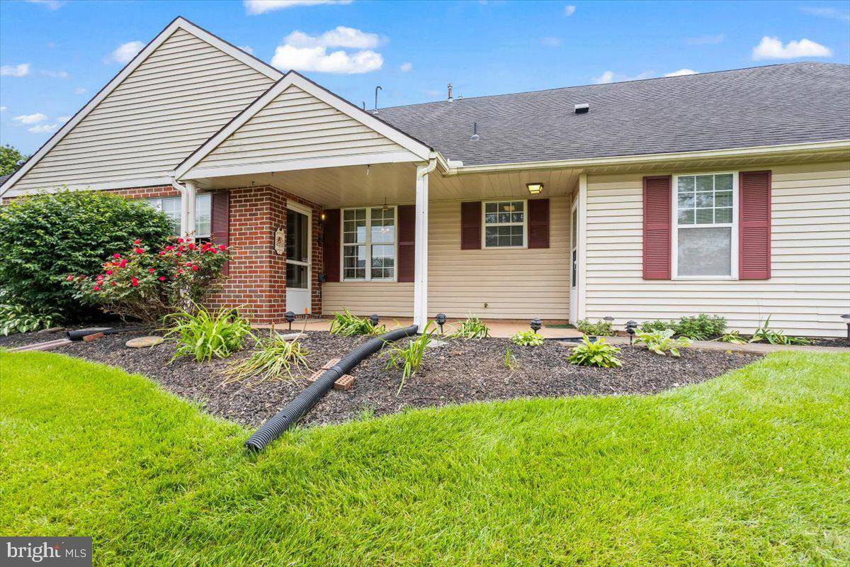 Dover, PA 17315,3261 FALCON LN