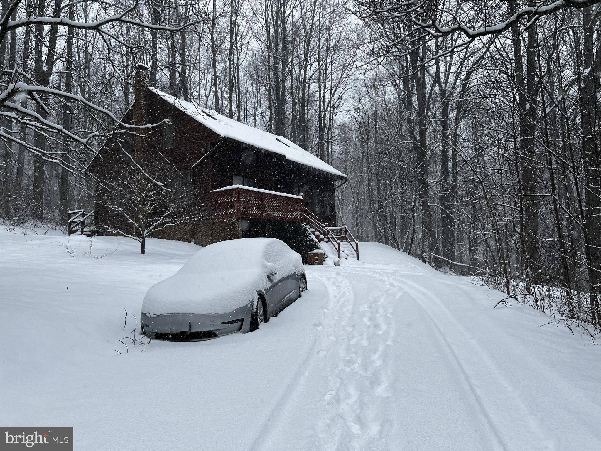 Linden, VA 22642,448 NEWTON DR