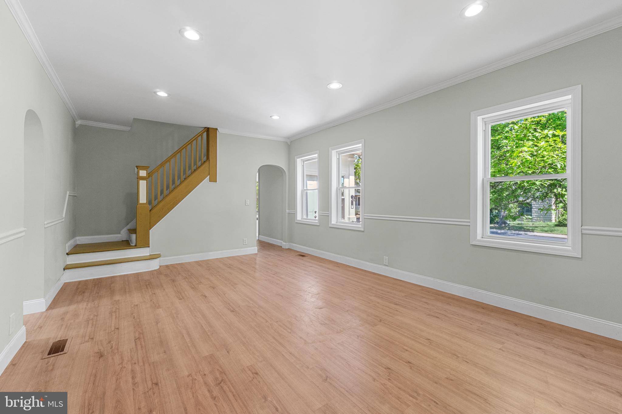 Hamilton, NJ 08610,503 W PARK AVE