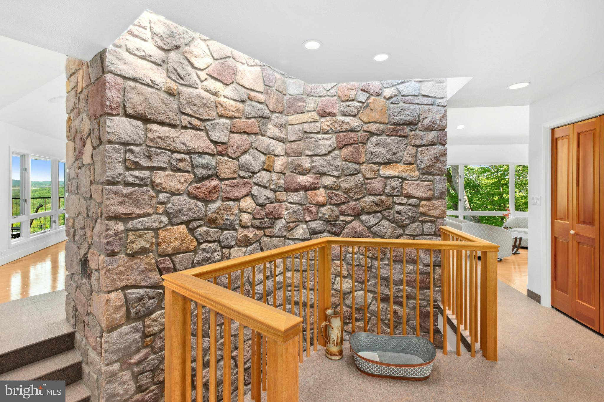Upper Black Eddy, PA 18972,511 CENTER HILL