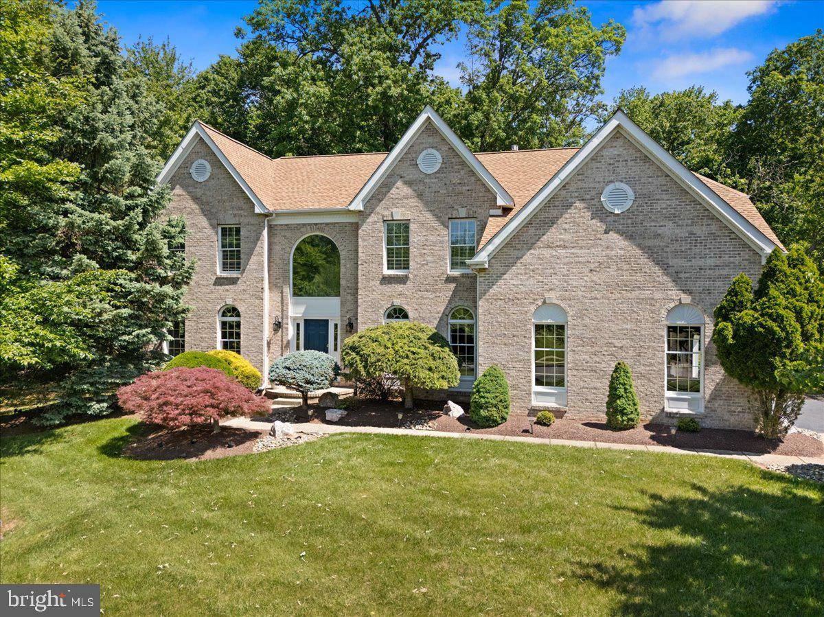 Robbinsville, NJ 08691,19 PICKERING DR