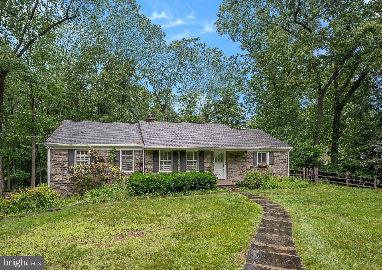 Wayne, PA 19087,779 LAUREL LN