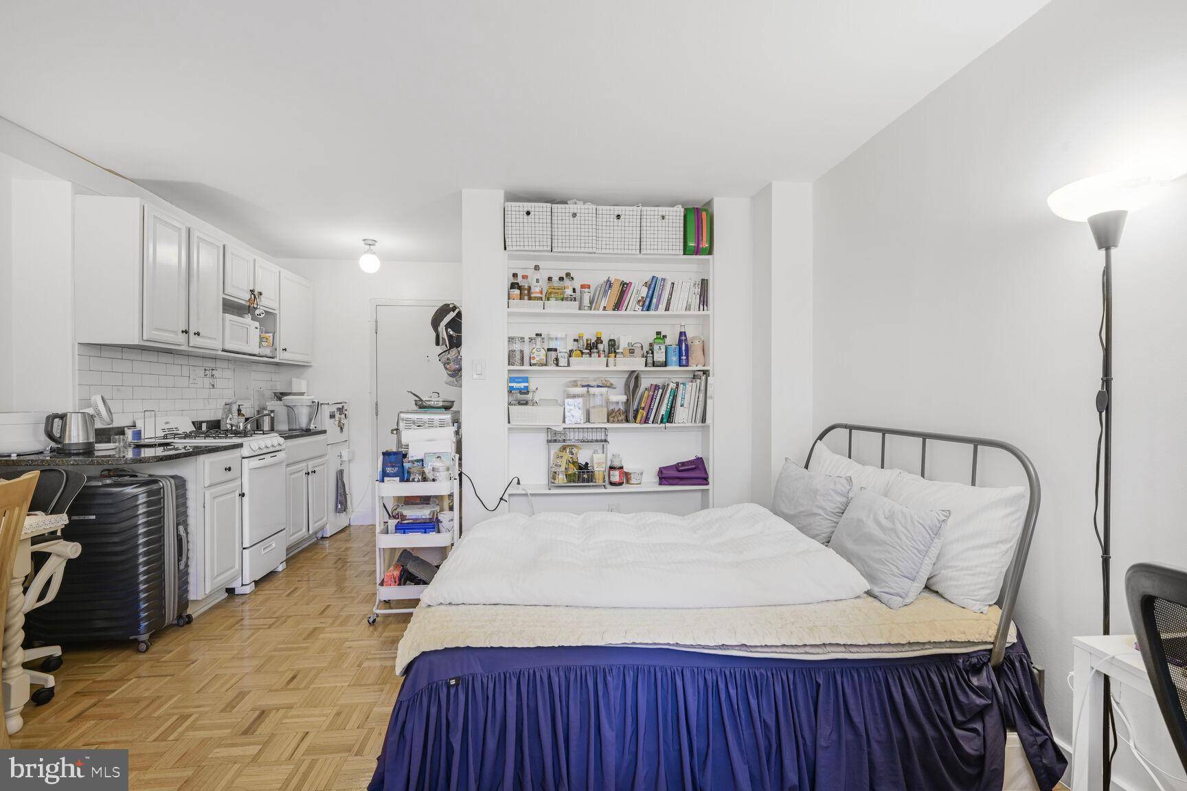 Washington, DC 20037,950 25TH ST NW #301N