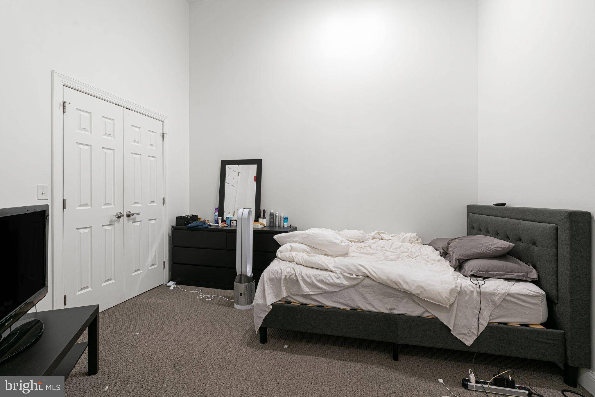 Philadelphia, PA 19106,707 CHESTNUT ST