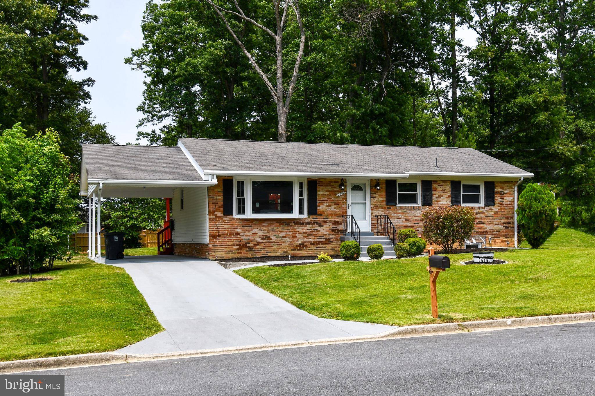 Clinton, MD 20735,9616 SMALL DR