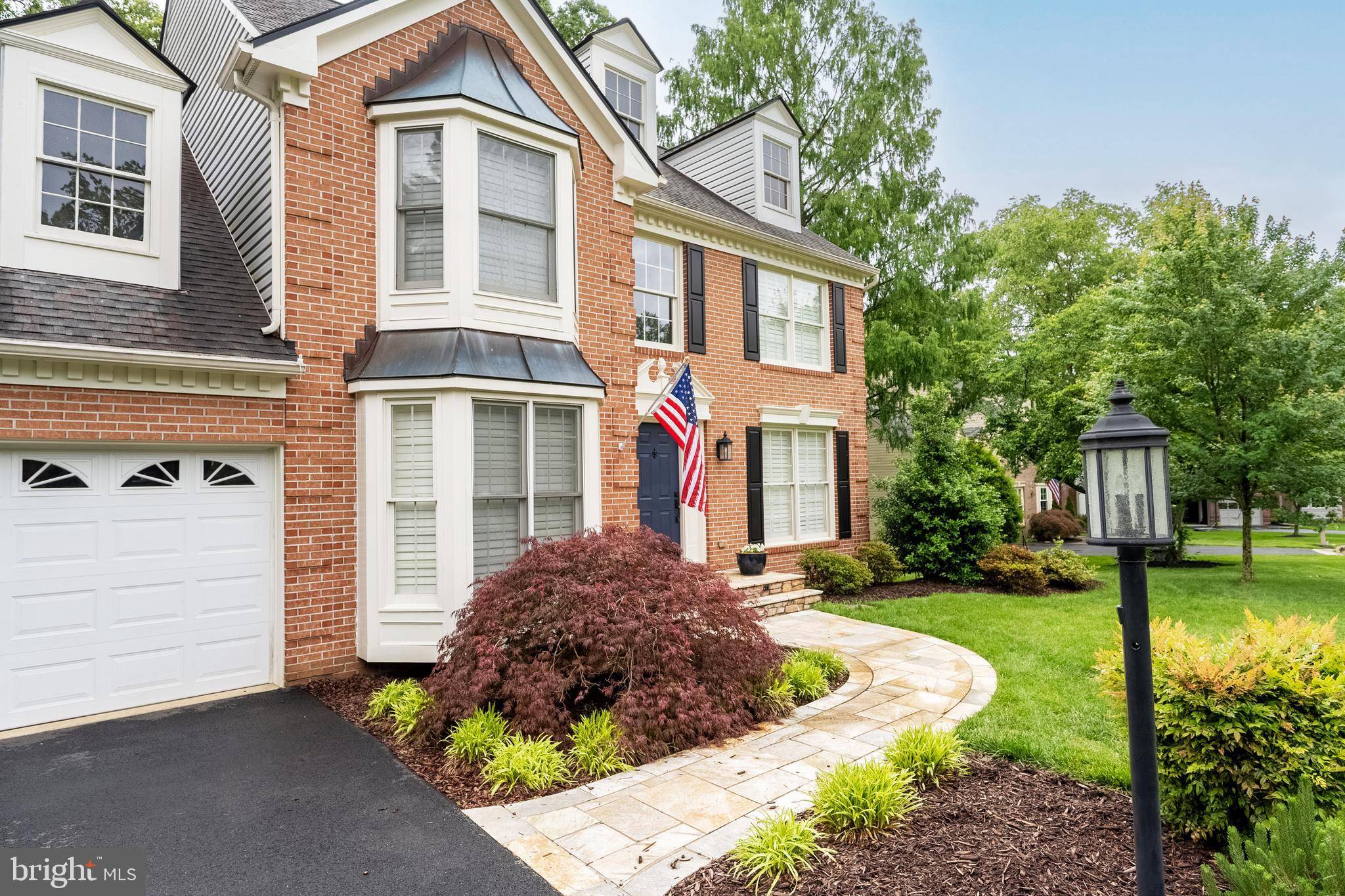 Fairfax Station, VA 22039,8615 OAK BROOK LN