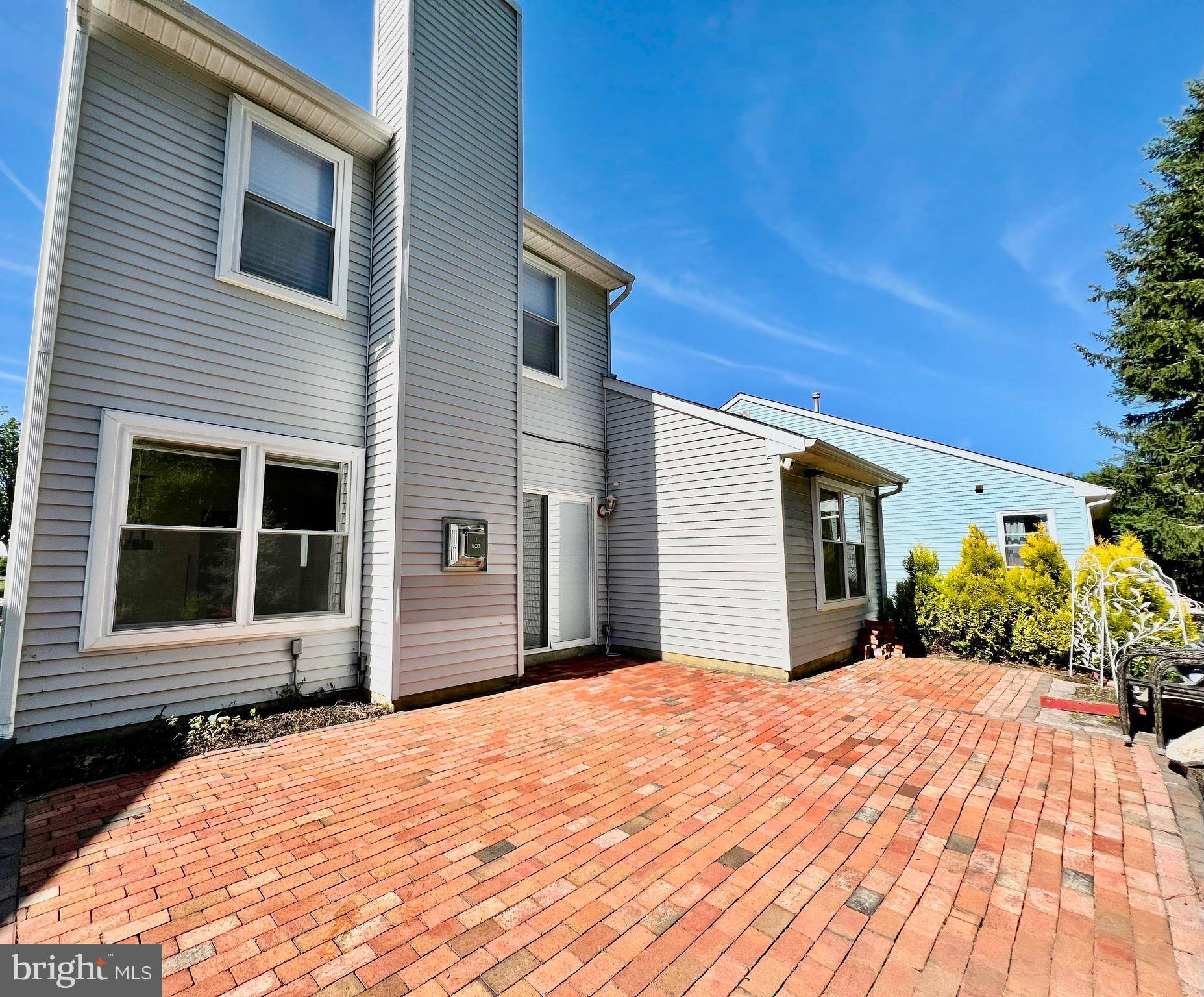 Williamstown, NJ 08094,321 TRINIDAD BLVD