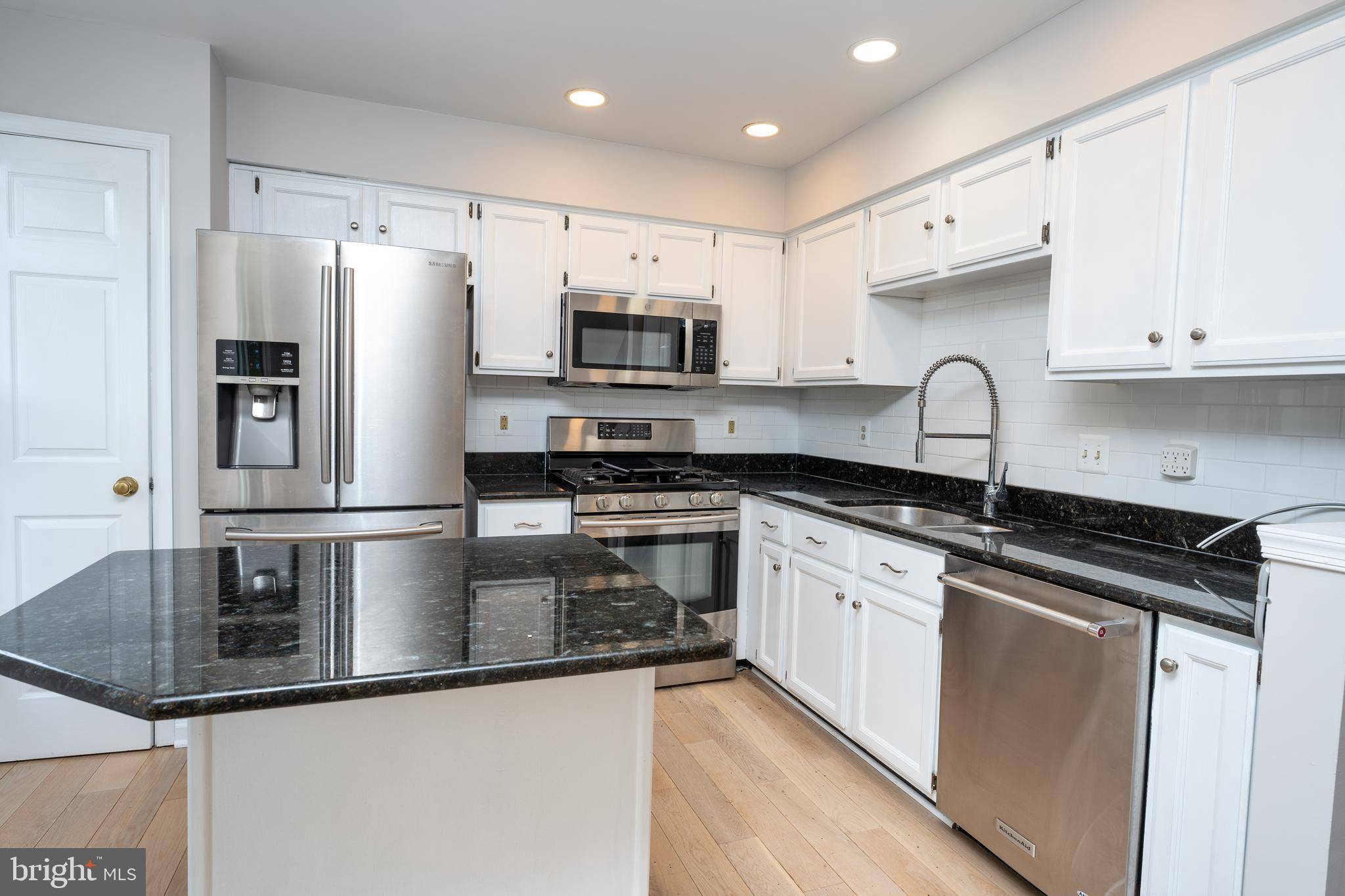 Alexandria, VA 22315,7426 GADSBY SQ