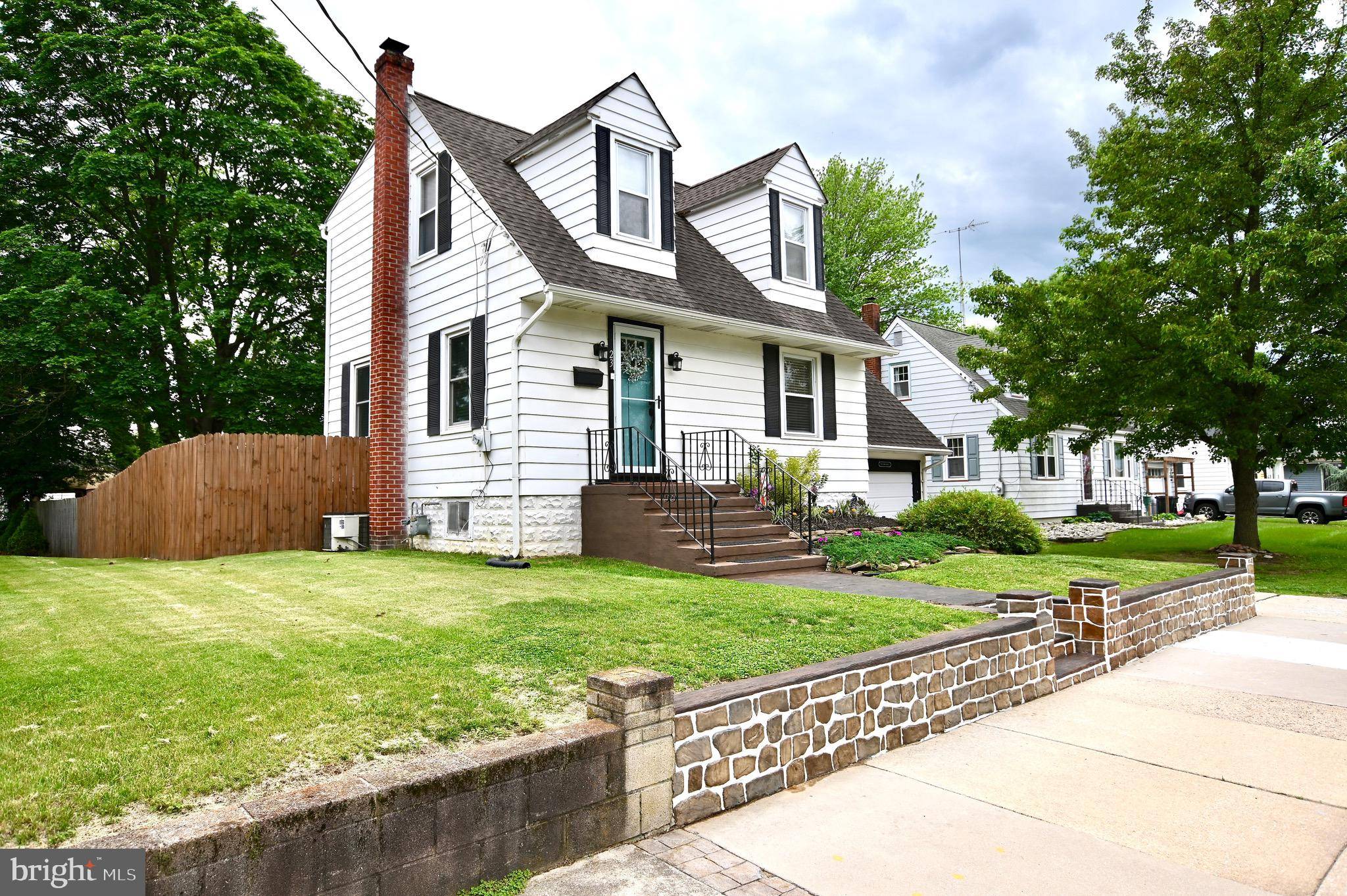 Pennsville, NJ 08070,23 BEACH AVE