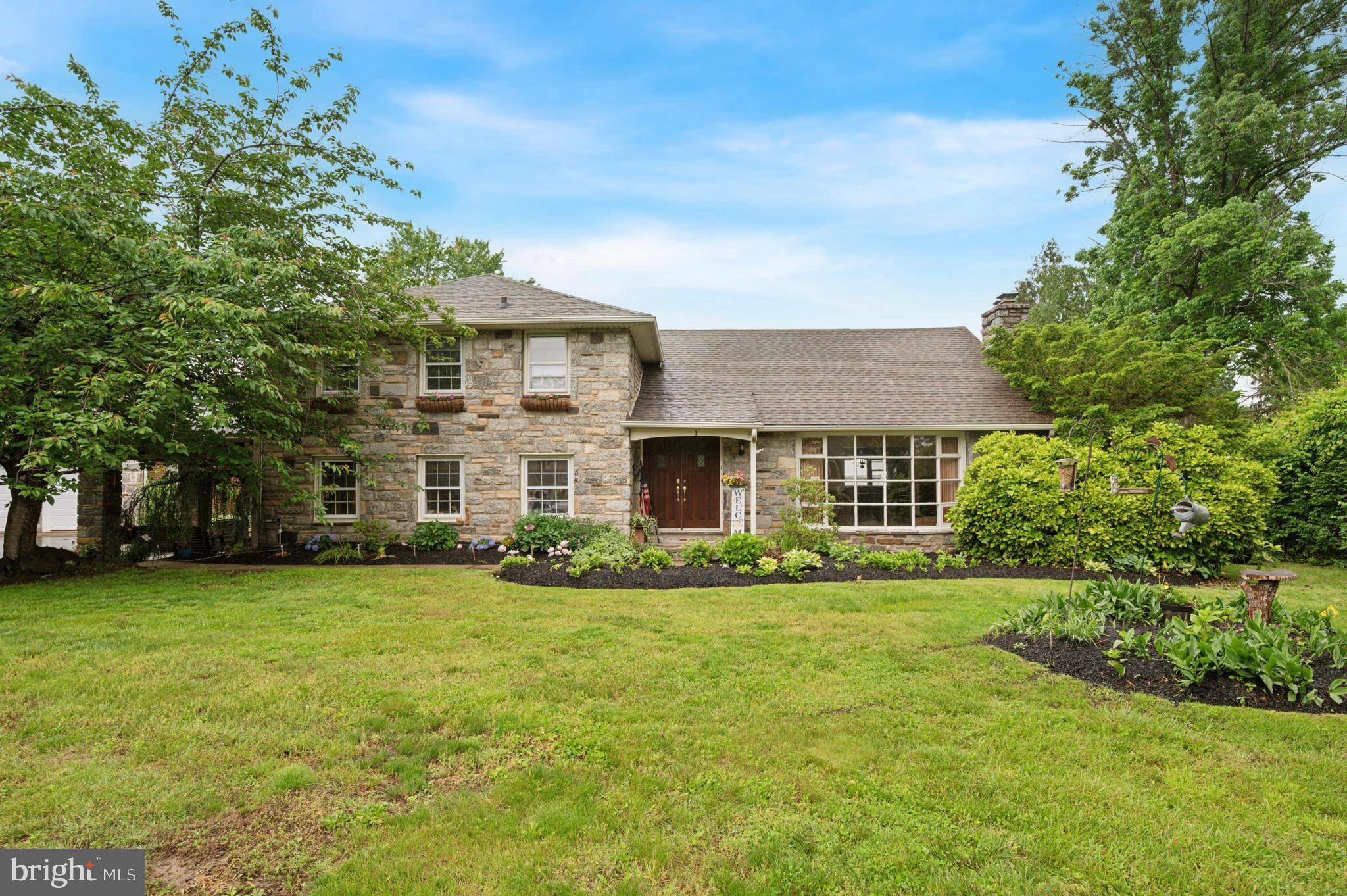 Media, PA 19063,1 LOCUST LN