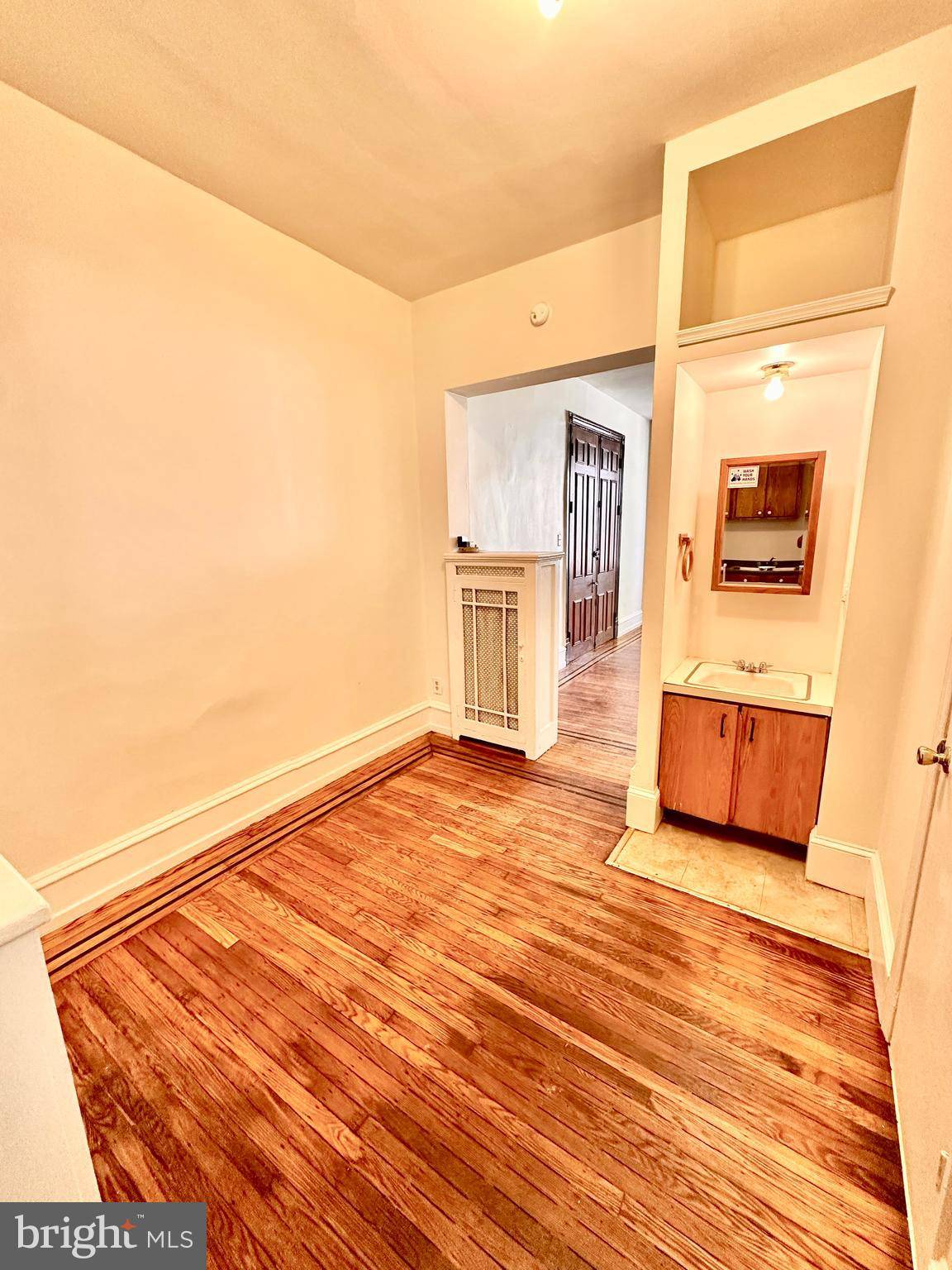 Philadelphia, PA 19140,1808 W TIOGA ST #1F