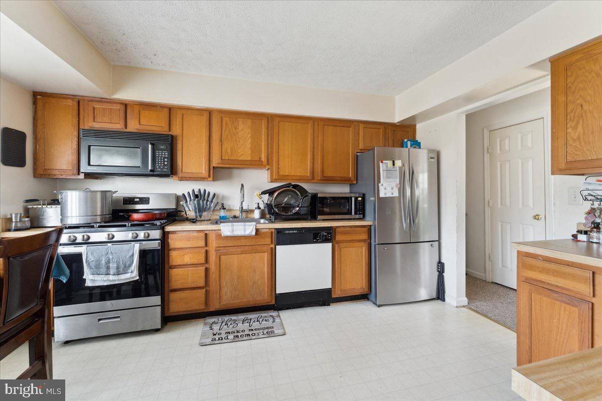 Clinton, MD 20735,11828 SYLVIA DR