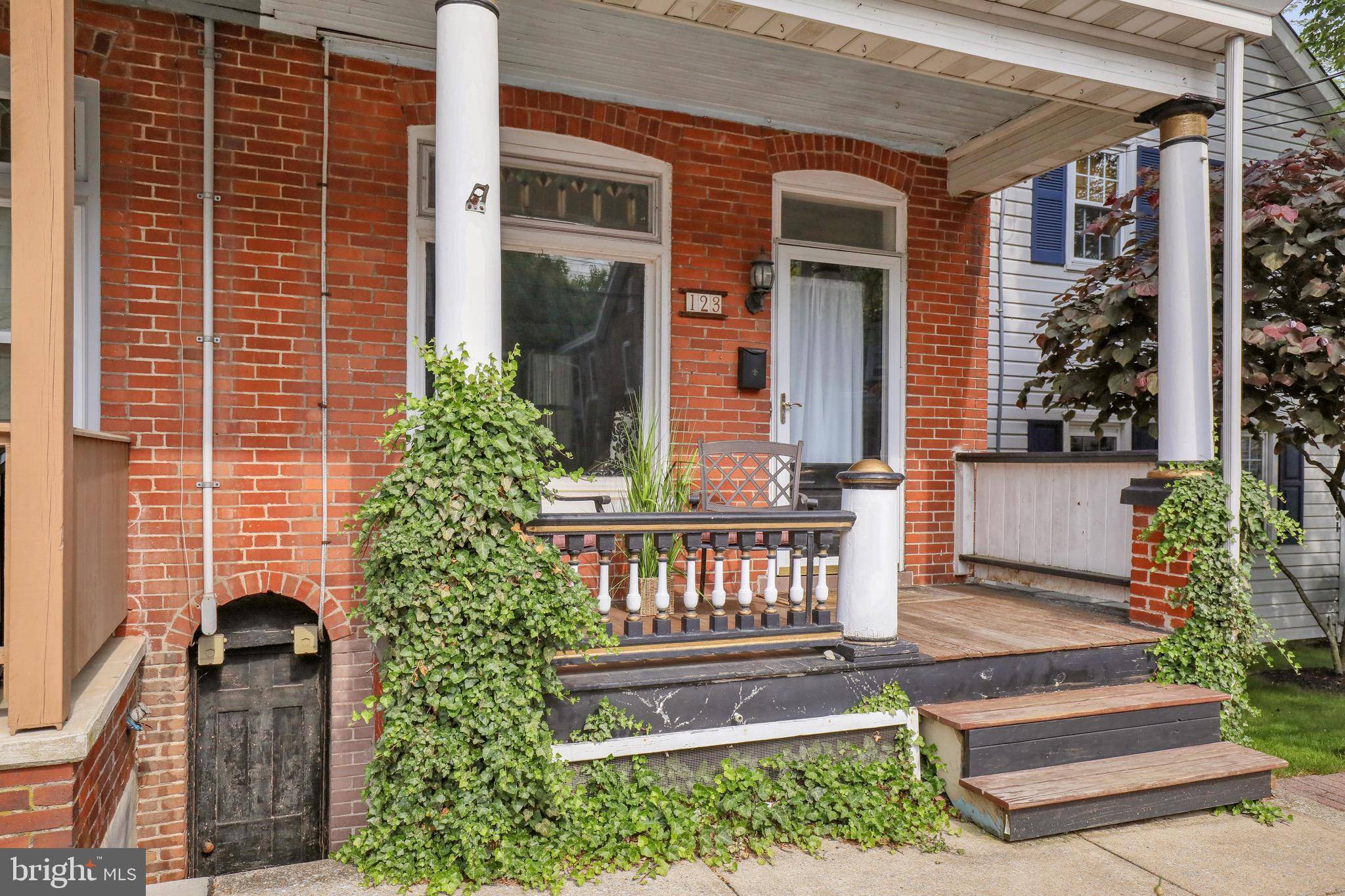 Lititz, PA 17543,123 S CEDAR ST