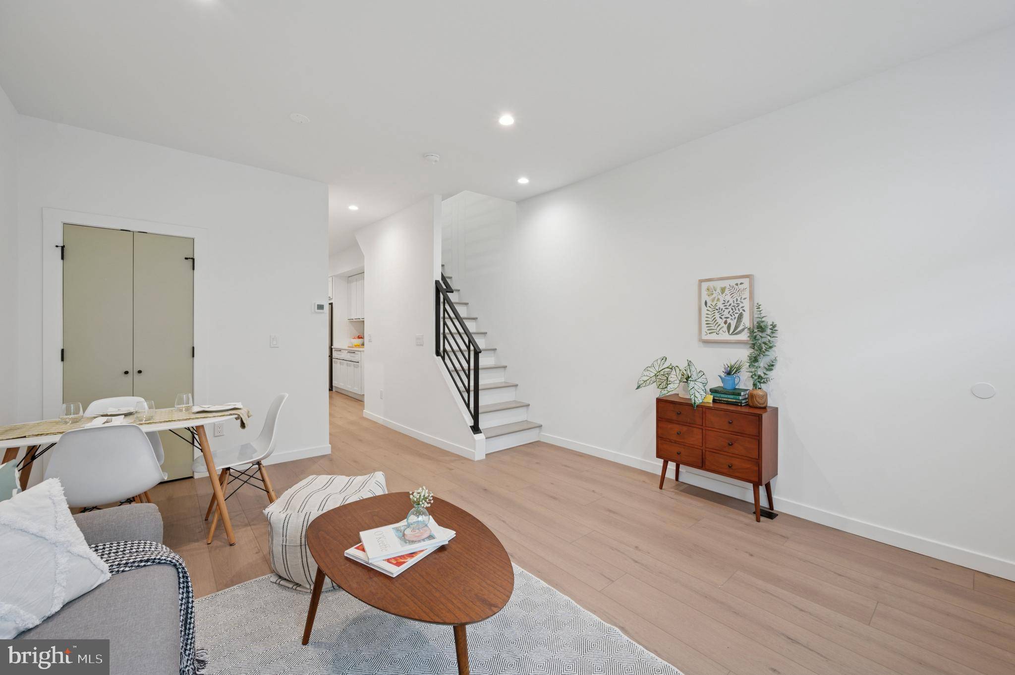 Philadelphia, PA 19145,2328 MOUNTAIN ST