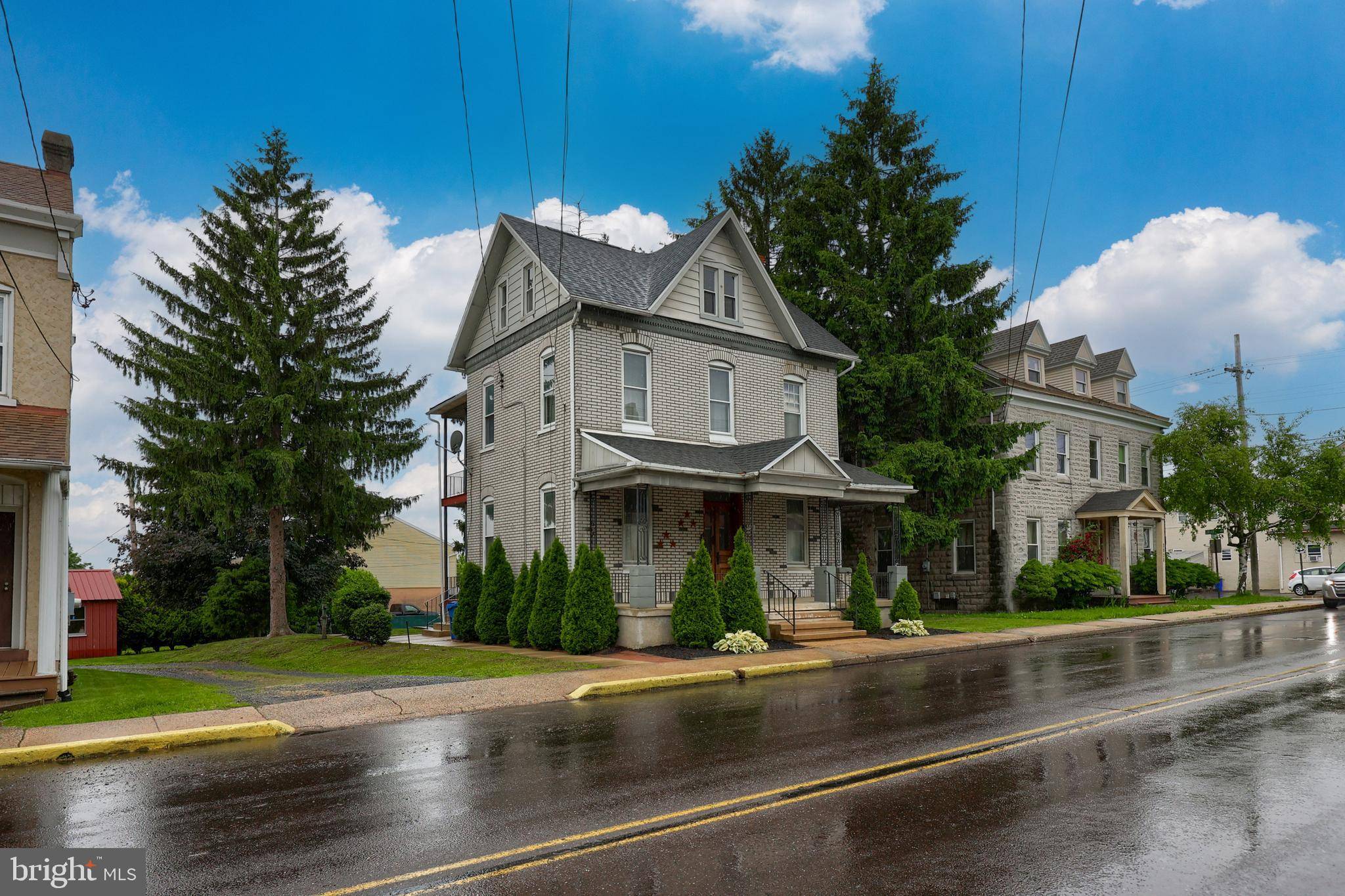 Reading, PA 19605,2926 KUTZTOWN RD