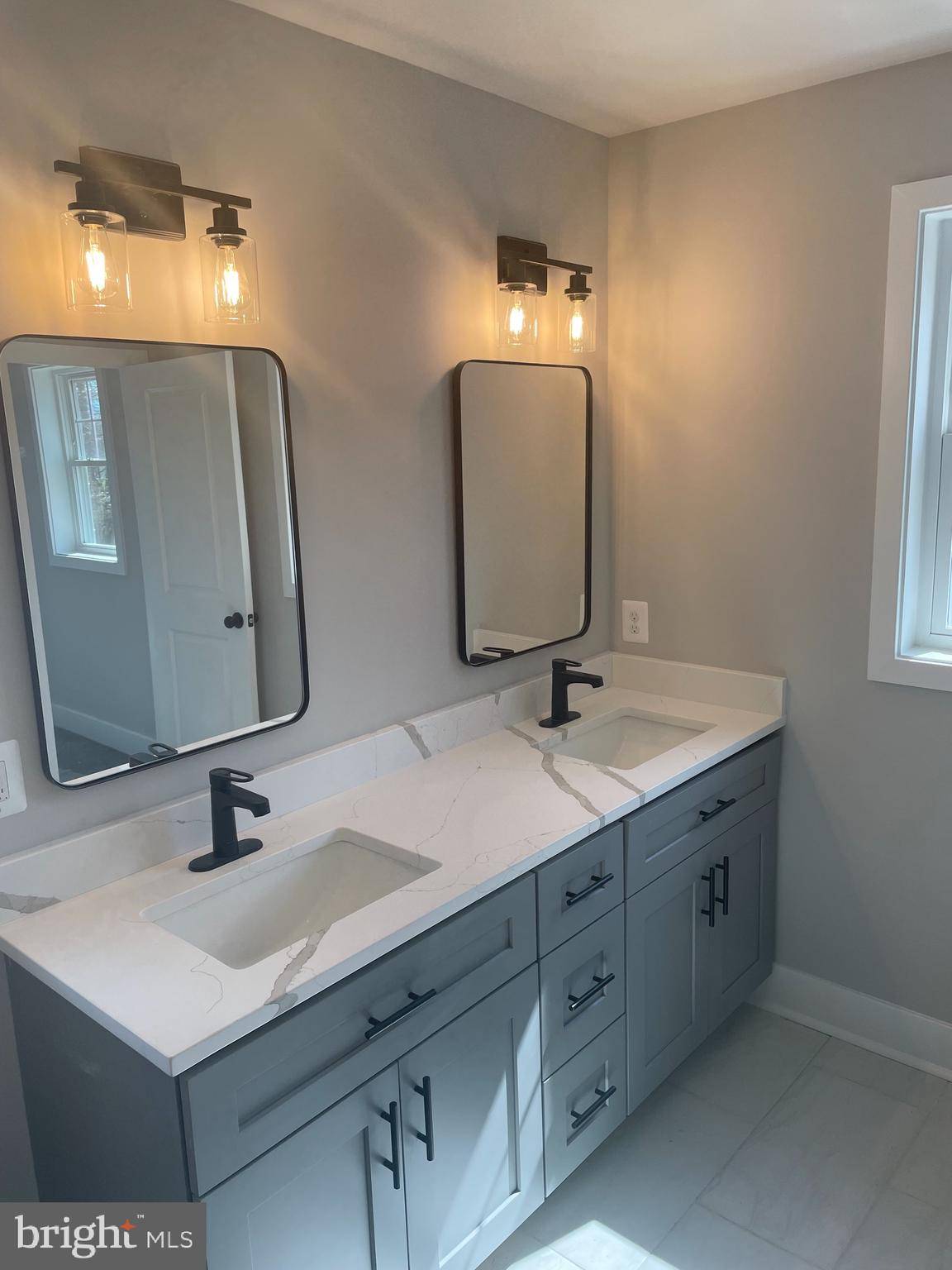 Rosedale, MD 21237,8917 LENNINGS LN