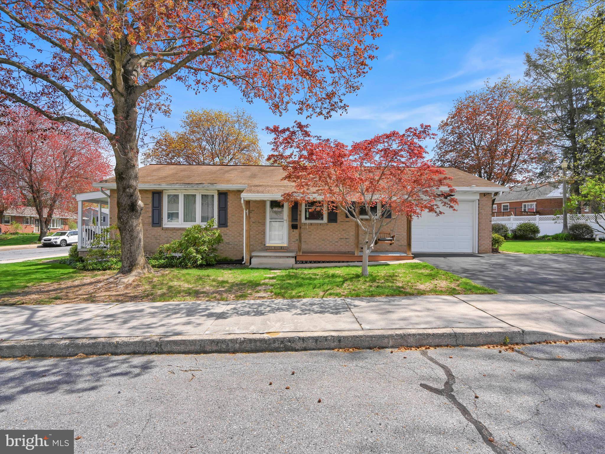 Ephrata, PA 17522,52 CIRCLE DR