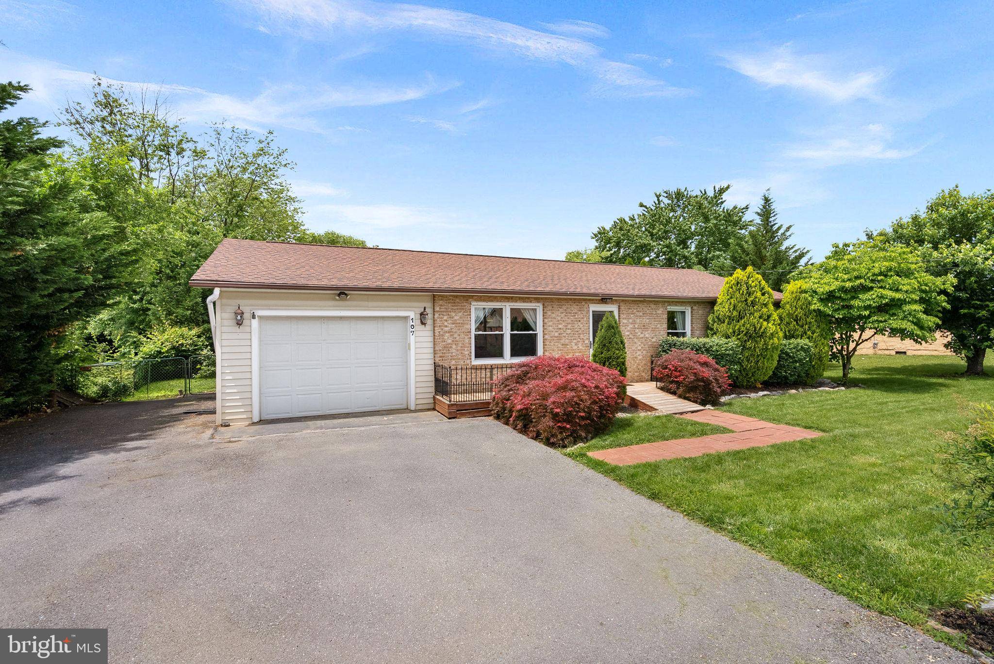 Winchester, VA 22602,107 MASSIE DR