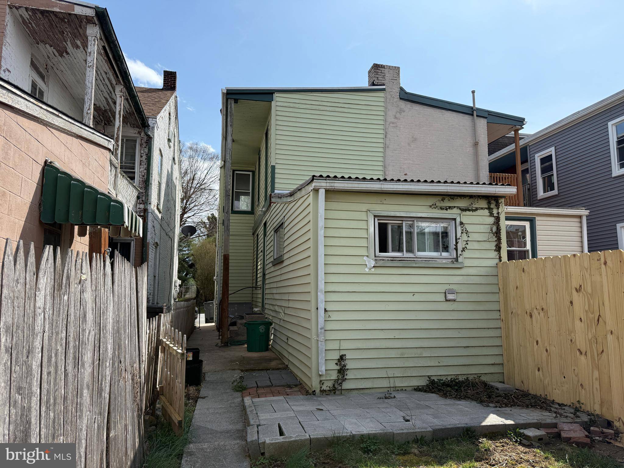 Columbia, PA 17512,923 BLUNSTON ST