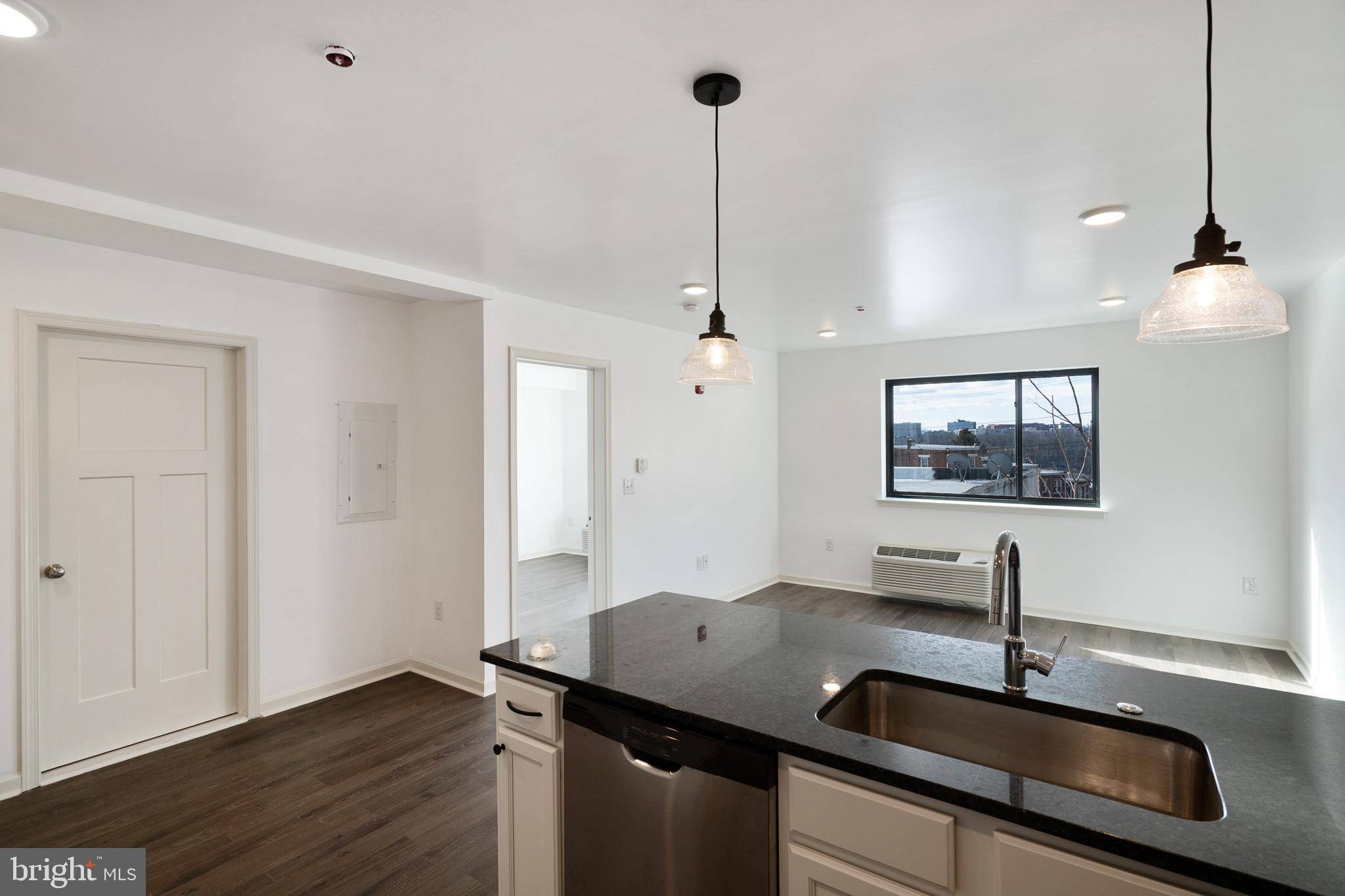 Philadelphia, PA 19128,5420 RIDGE AVE #103