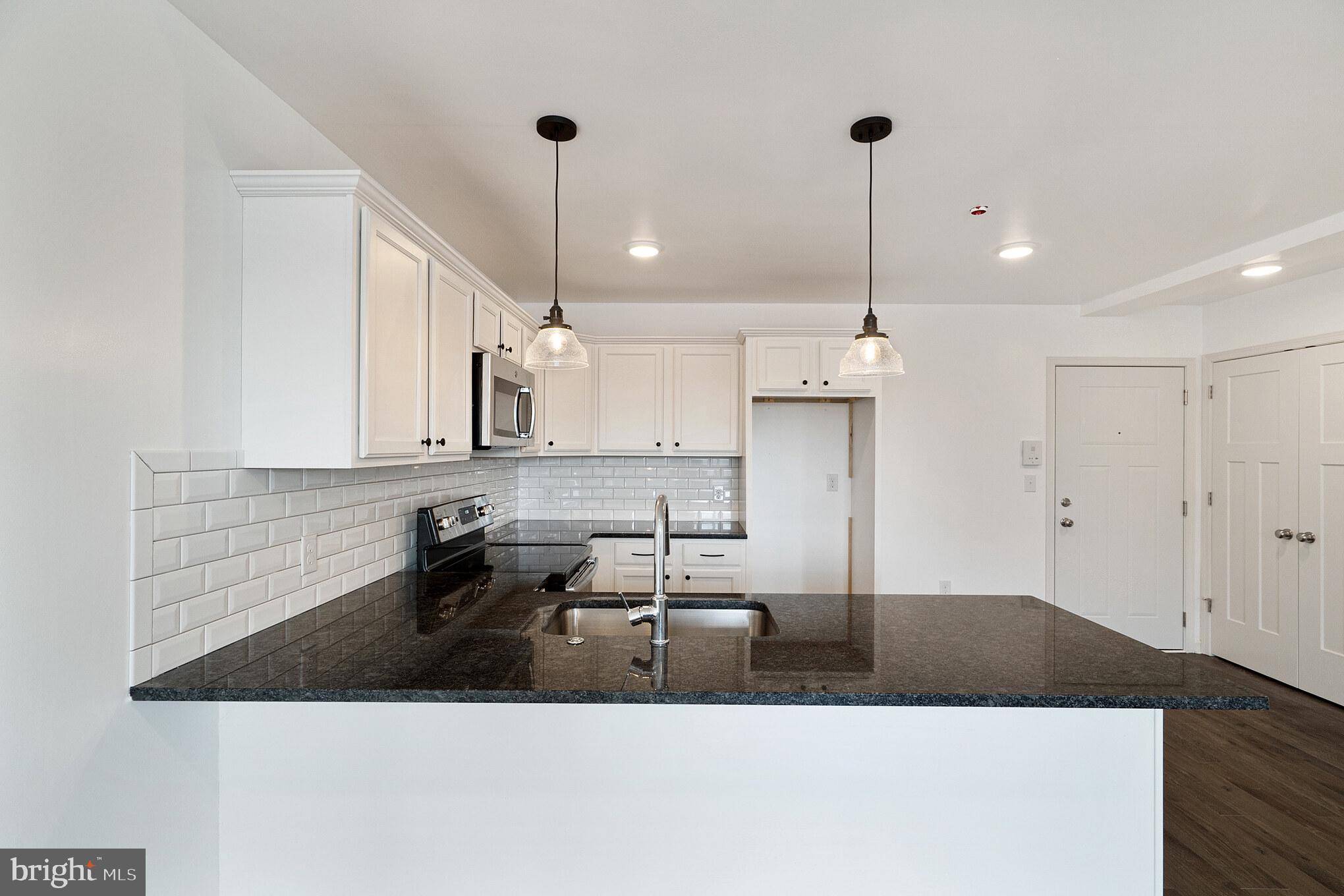 Philadelphia, PA 19128,5420 RIDGE AVE #103