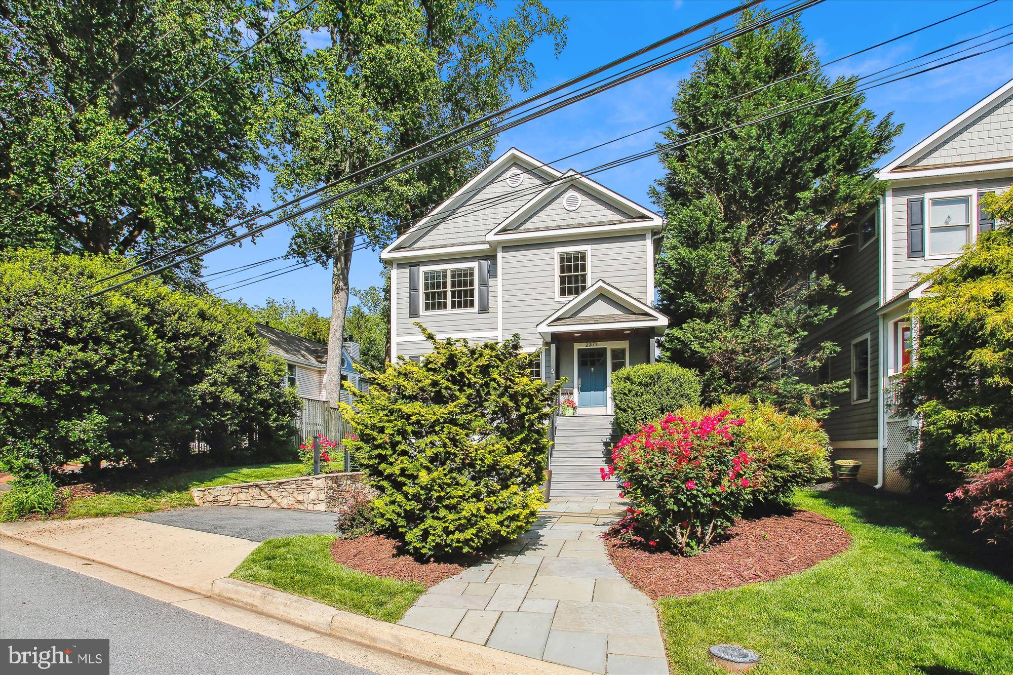Arlington, VA 22207,2371 N EDGEWOOD ST