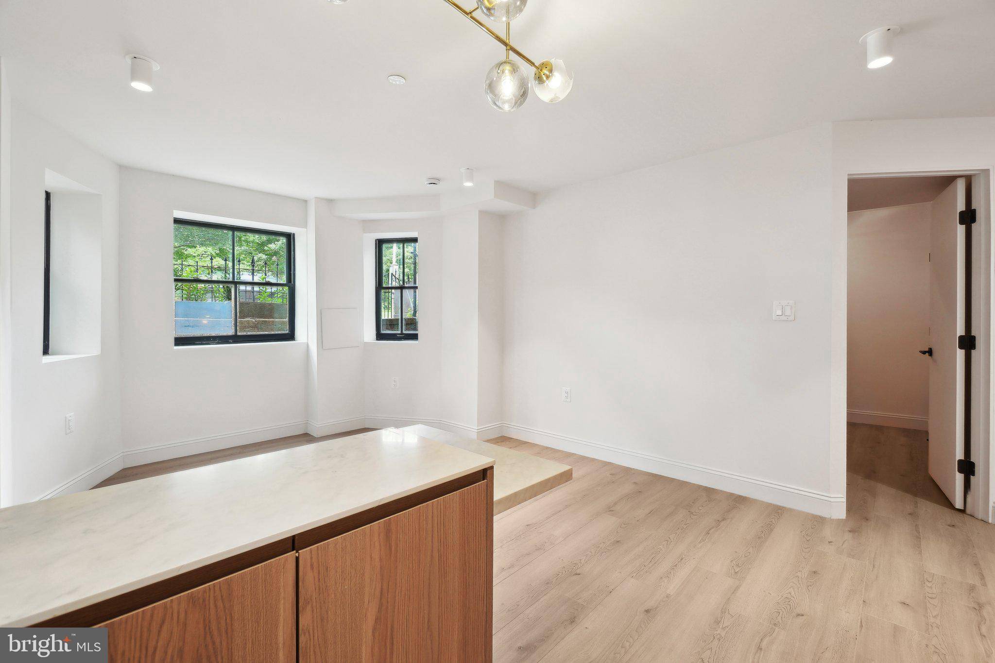 Washington, DC 20005,23 LOGAN CIR NW #1