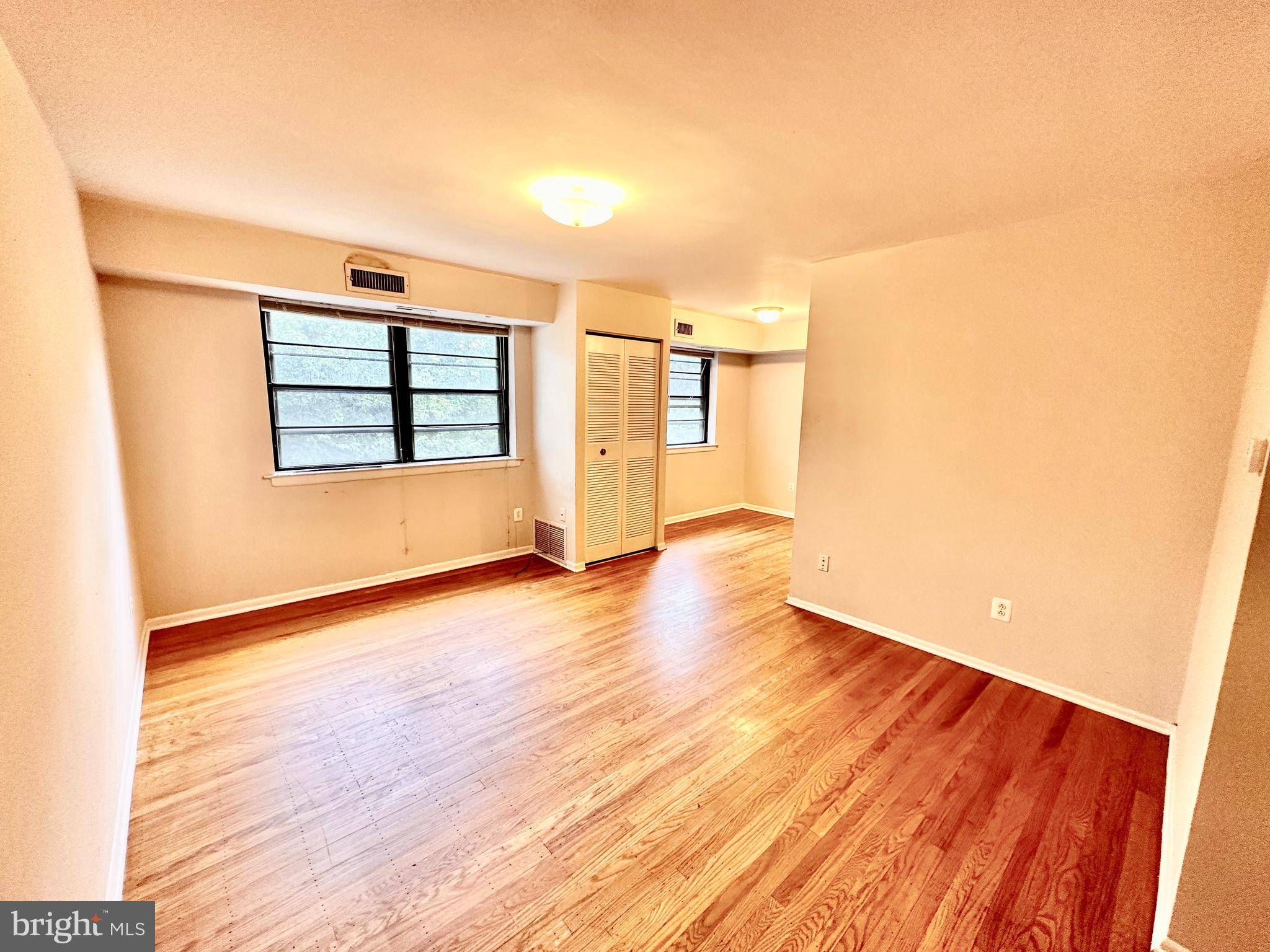 Philadelphia, PA 19129,3409 CRESSON ST #5