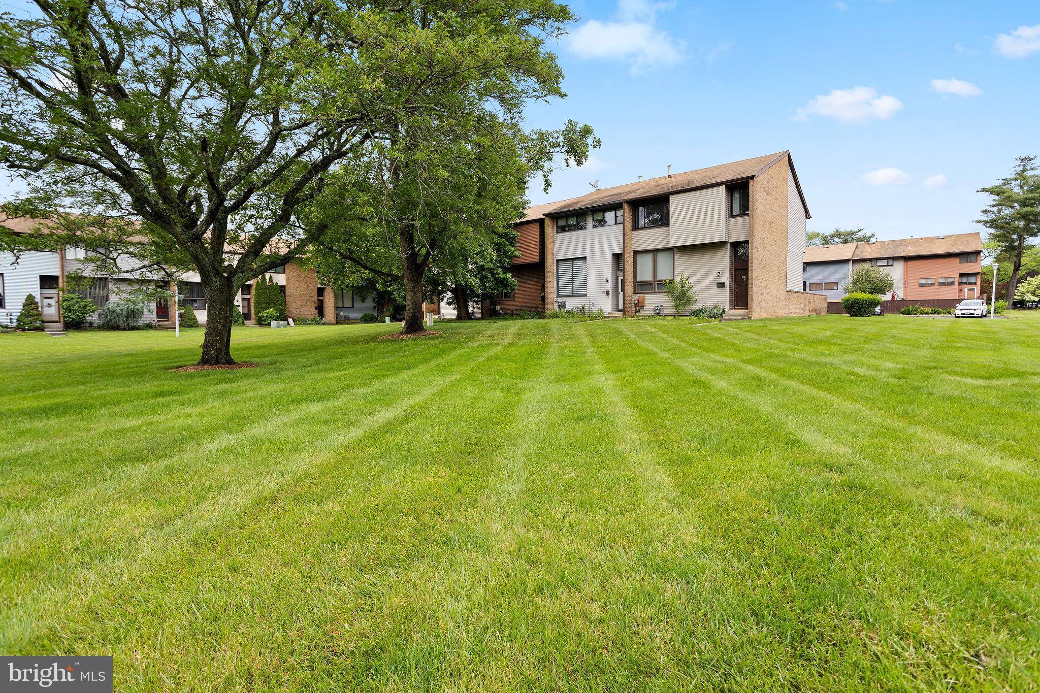 East Windsor, NJ 08520,372 IRVINGTON PL