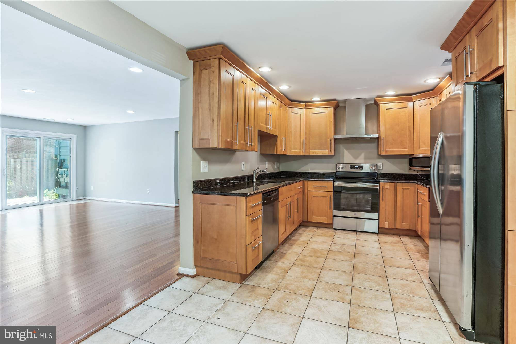 Gaithersburg, MD 20878,102 BARNSFIELD CT #226