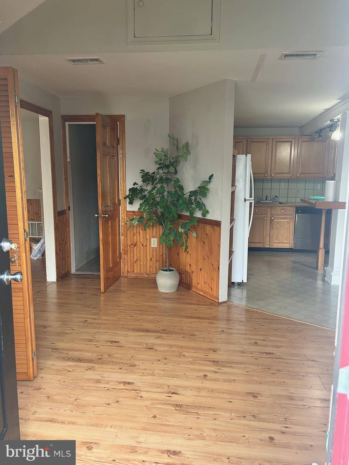 Gloucester City, NJ 08030,17 BARLOW AVE