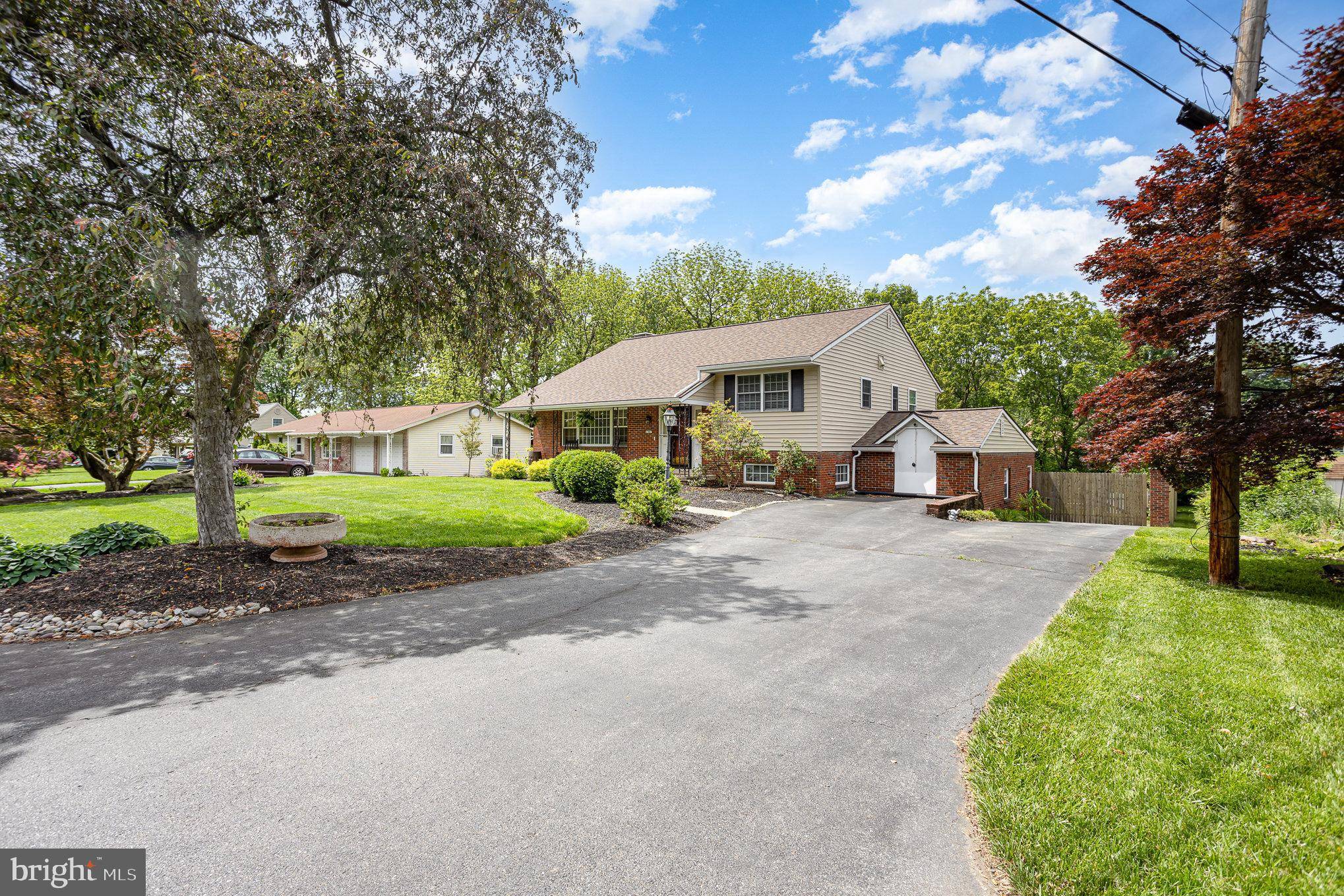 Lancaster, PA 17603,1307 FIELDSTEAD