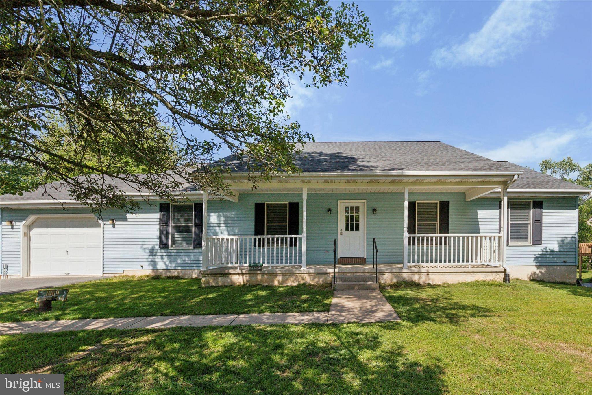 Lancaster, PA 17603,1069 HEARTHSTONE RD