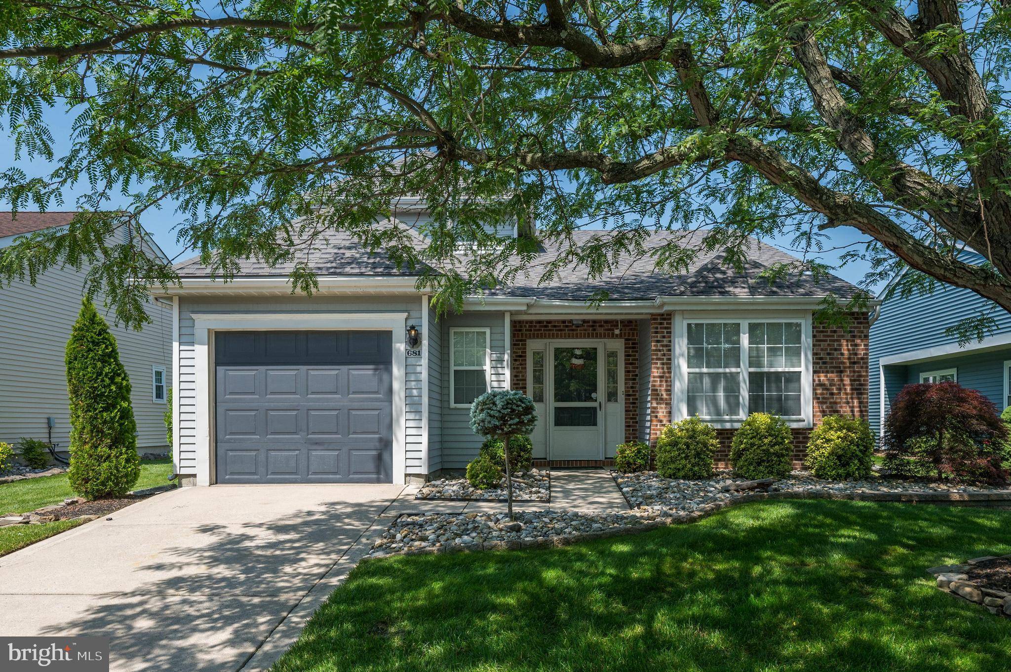Mount Laurel, NJ 08054,681 CASCADE DR S