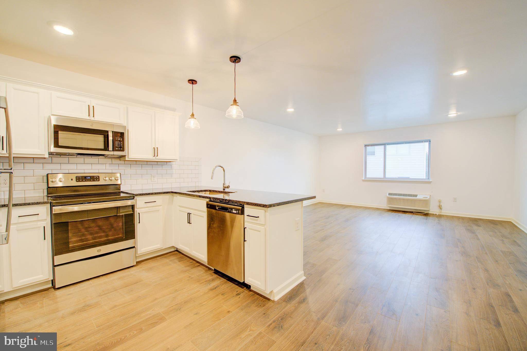 Philadelphia, PA 19128,6649 RIDGE AVE #B305