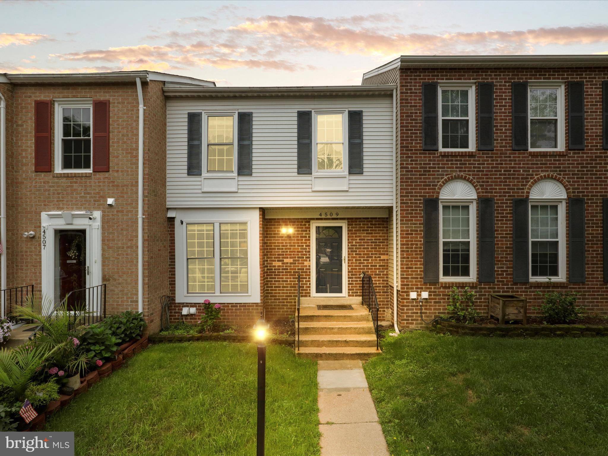 Woodbridge, VA 22193,4509 CANARY CT