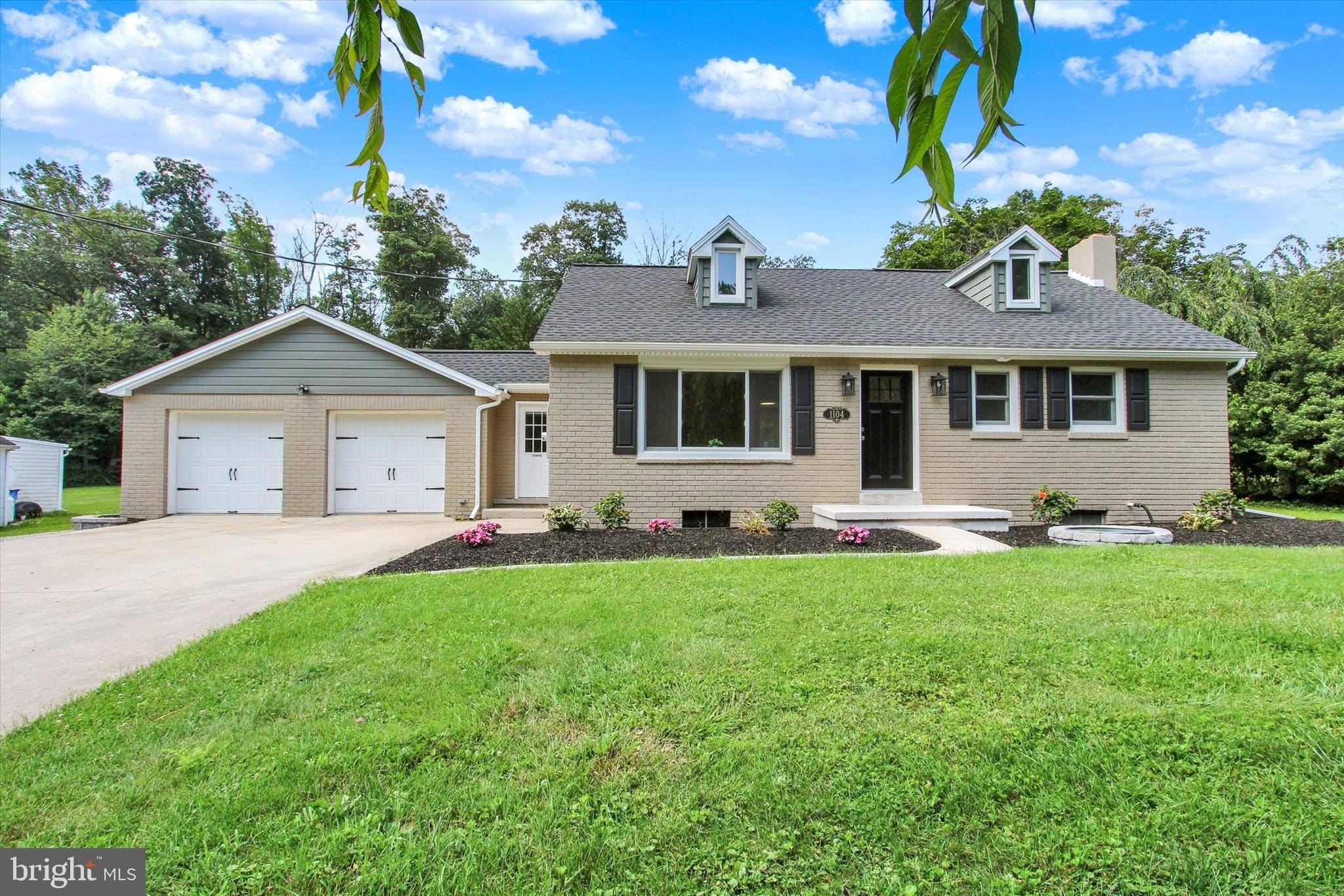 Hanover, PA 17331,1104 MOULSTOWN RD N