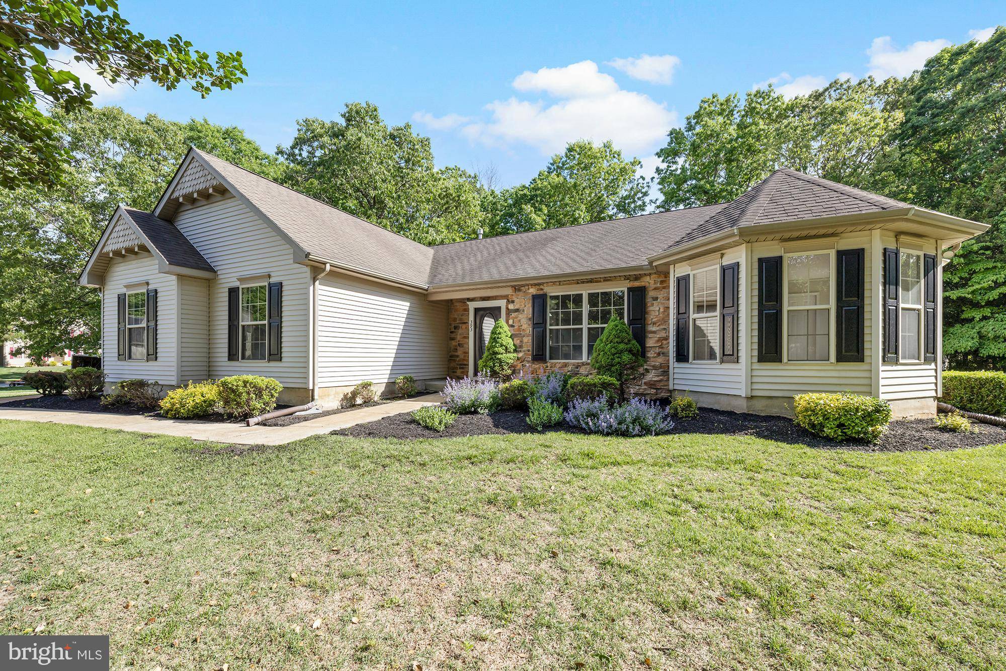 Franklinville, NJ 08322,393 FAWN RUN DR