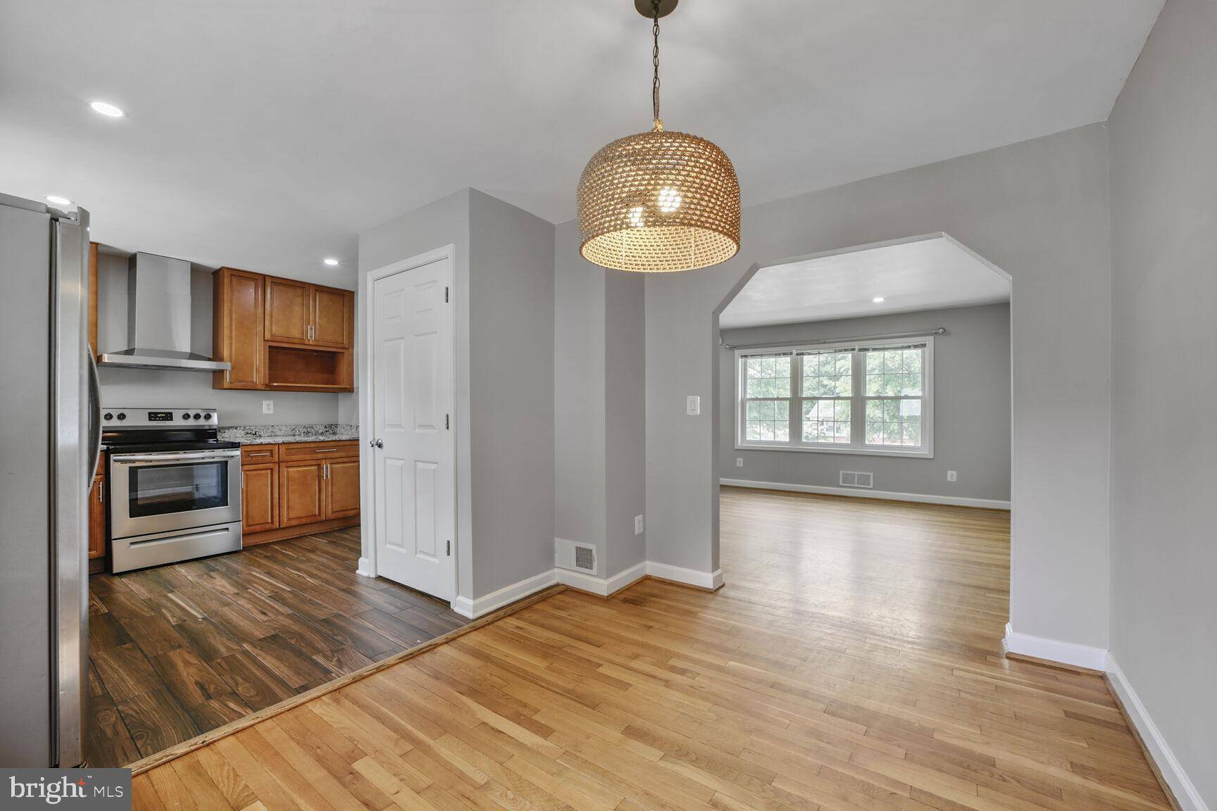 Lanham, MD 20706,7543 WILHELM DR