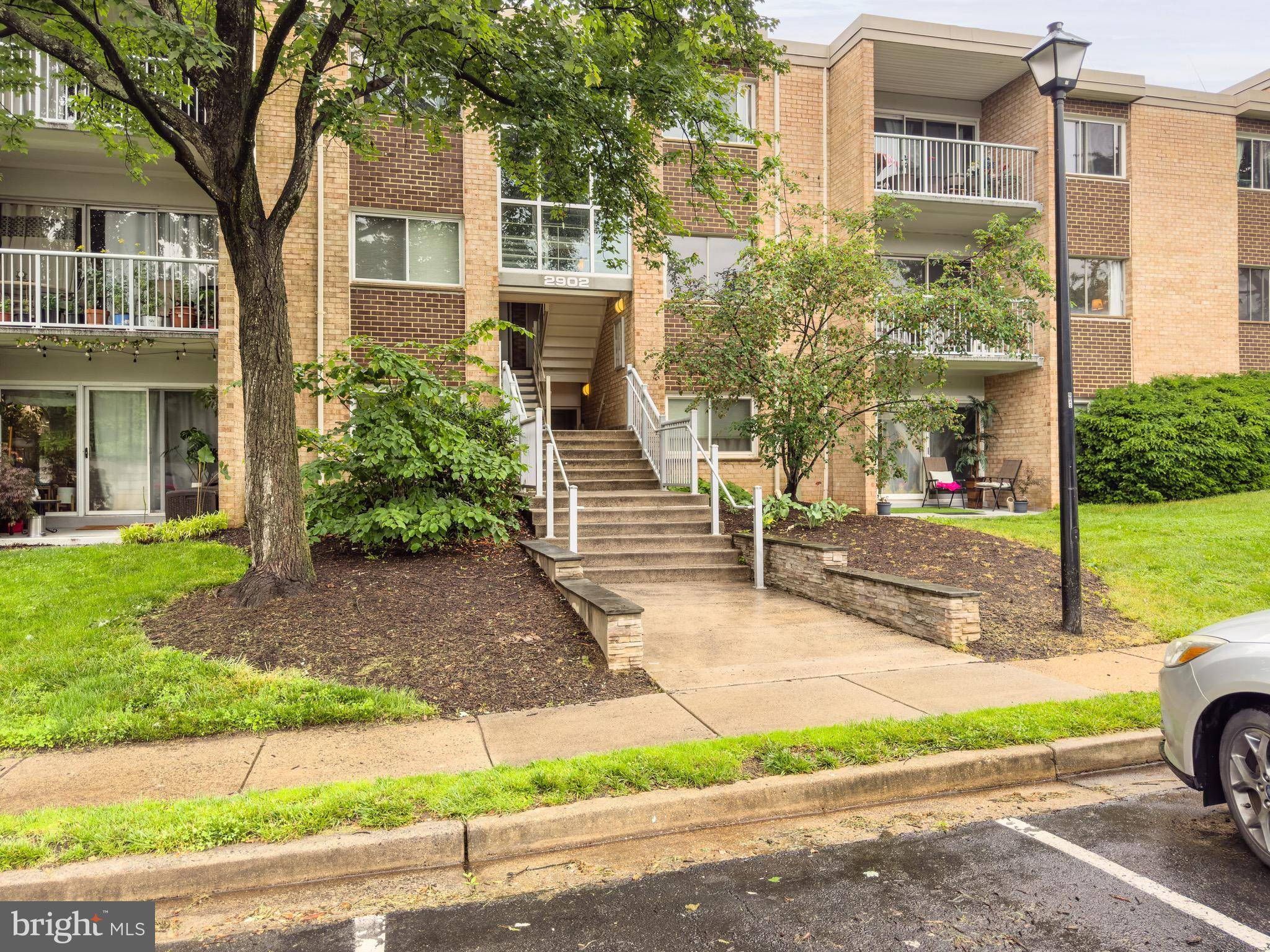 Falls Church, VA 22042,2902 KINGS CHAPEL RD #6