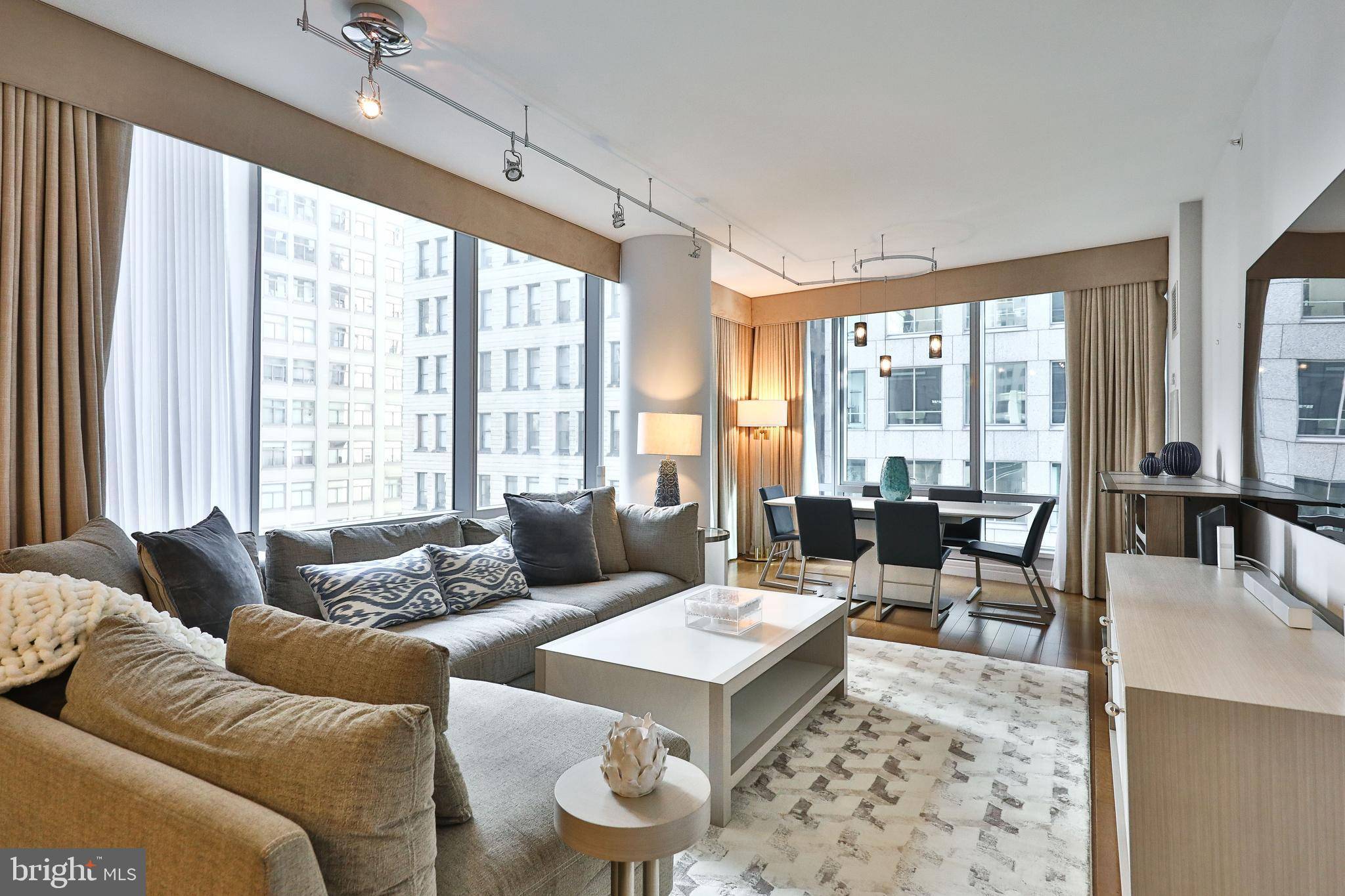 Philadelphia, PA 19102,1414 S PENN SQ #11H