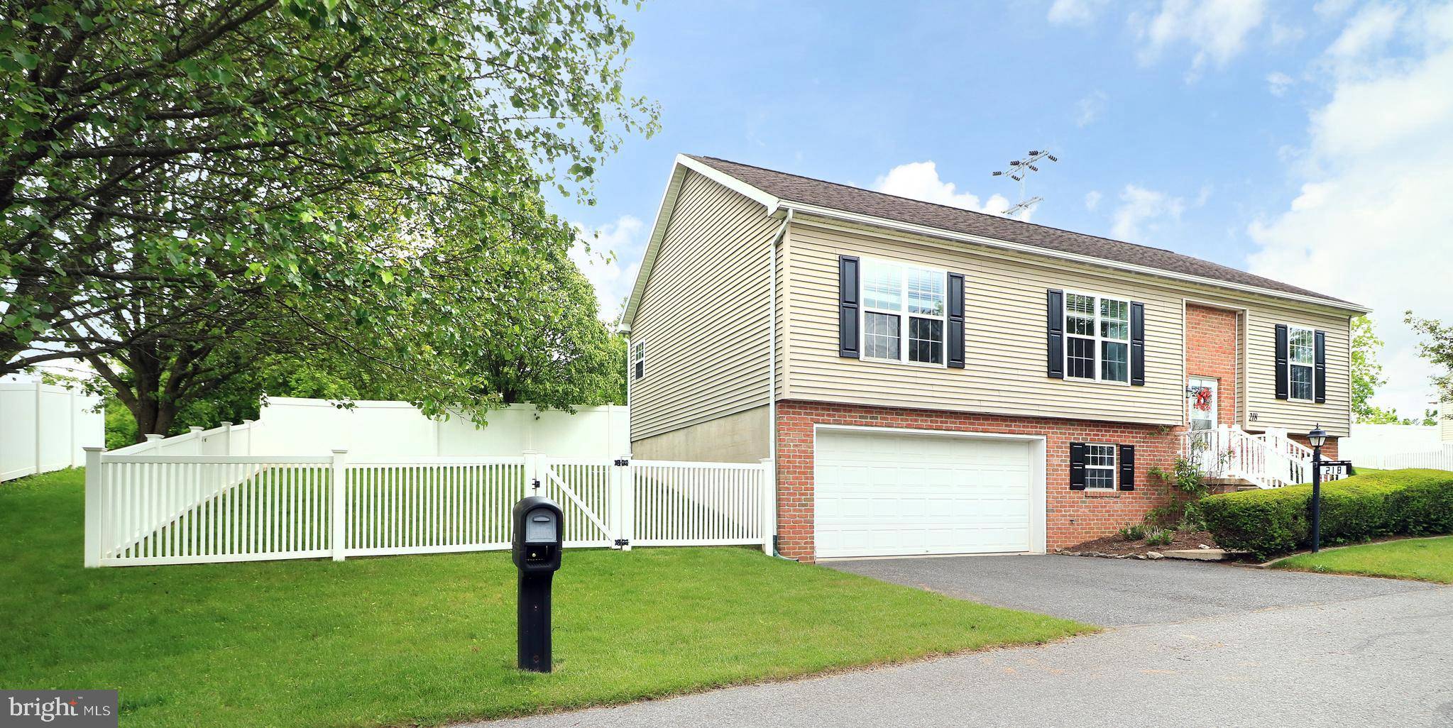 State College, PA 16801,218 INDEPENDENCE AVE