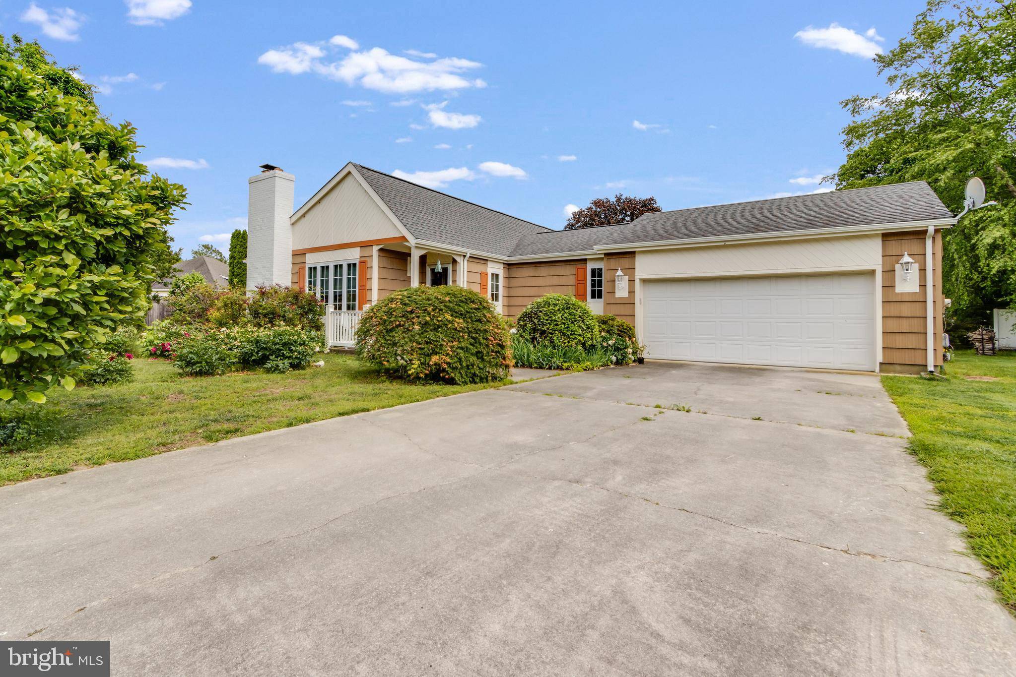 Rehoboth Beach, DE 19971,207 LOGANBERRY LN