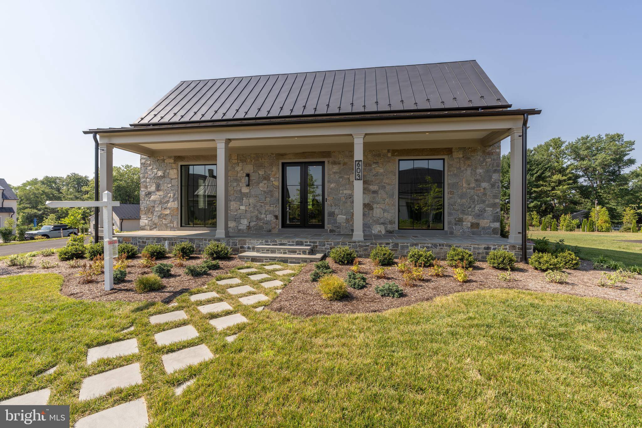 Middleburg, VA 20117,505 MARTINGALE RIDGE DR